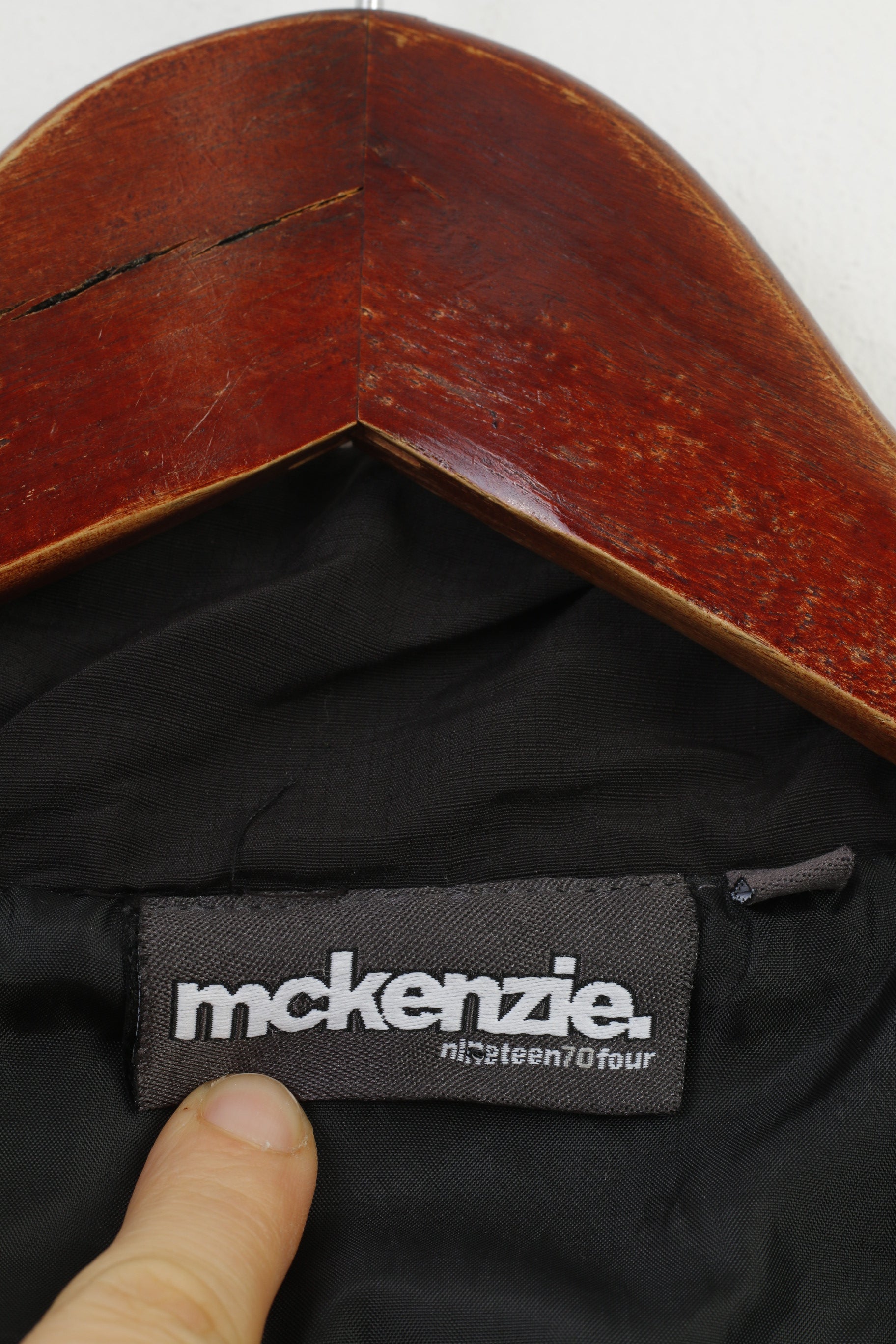 Mckenzie Women XS Jacket Nylon Waterproof Hood Black Full zipper Vintage Sport Pockets Top