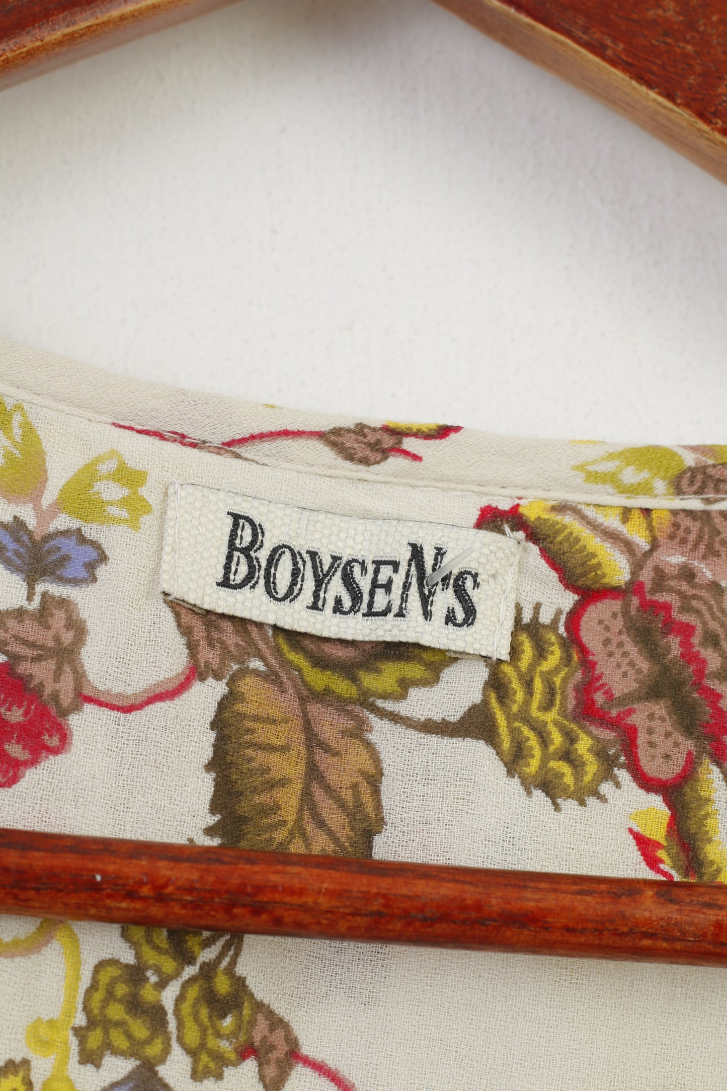 Boysen's Women M Blouse Flowers Print Beige Crew Neck 7/8 Sleeve Bottoms Short Sleeve Top