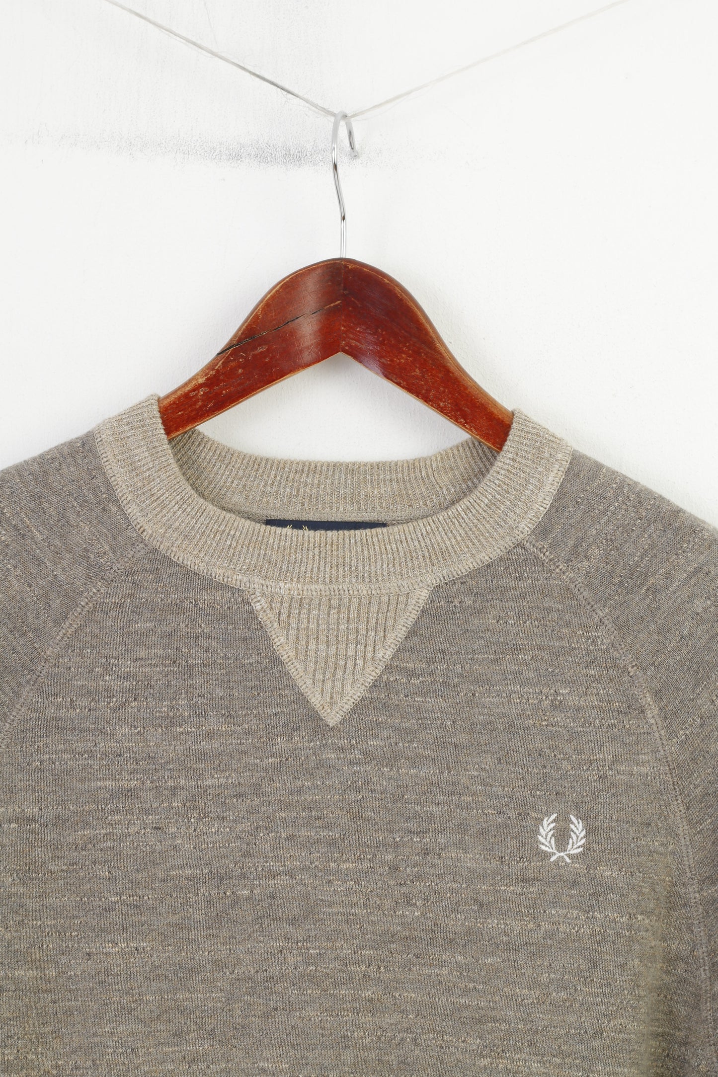Maglione da uomo Fred Perry Maglione marrone girocollo classico in cotone con logo