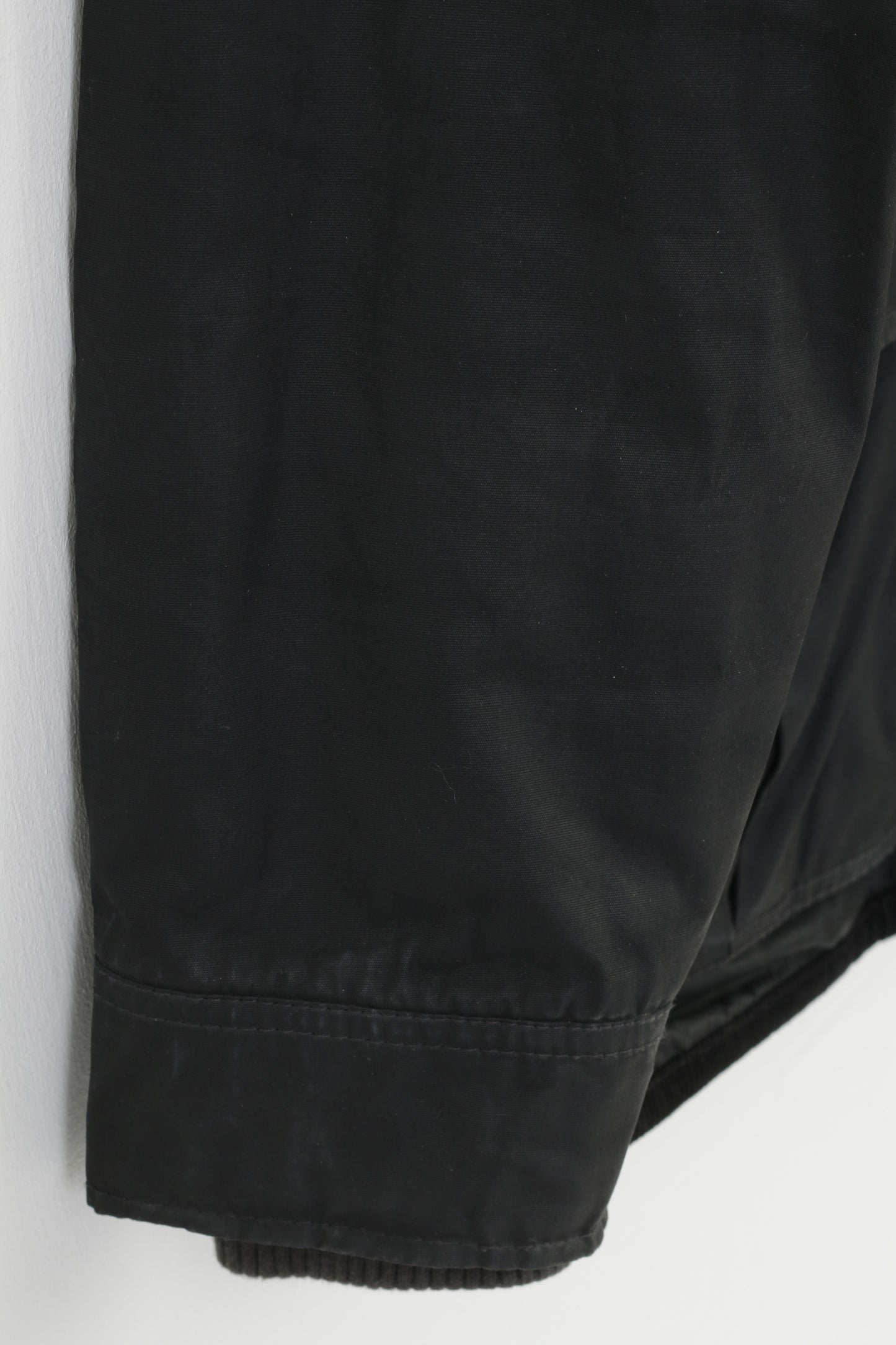 Bench Men M Jacket Black Cotton  Pockets Parka Full Zipper Collar Vintage Snap Bottoms Top