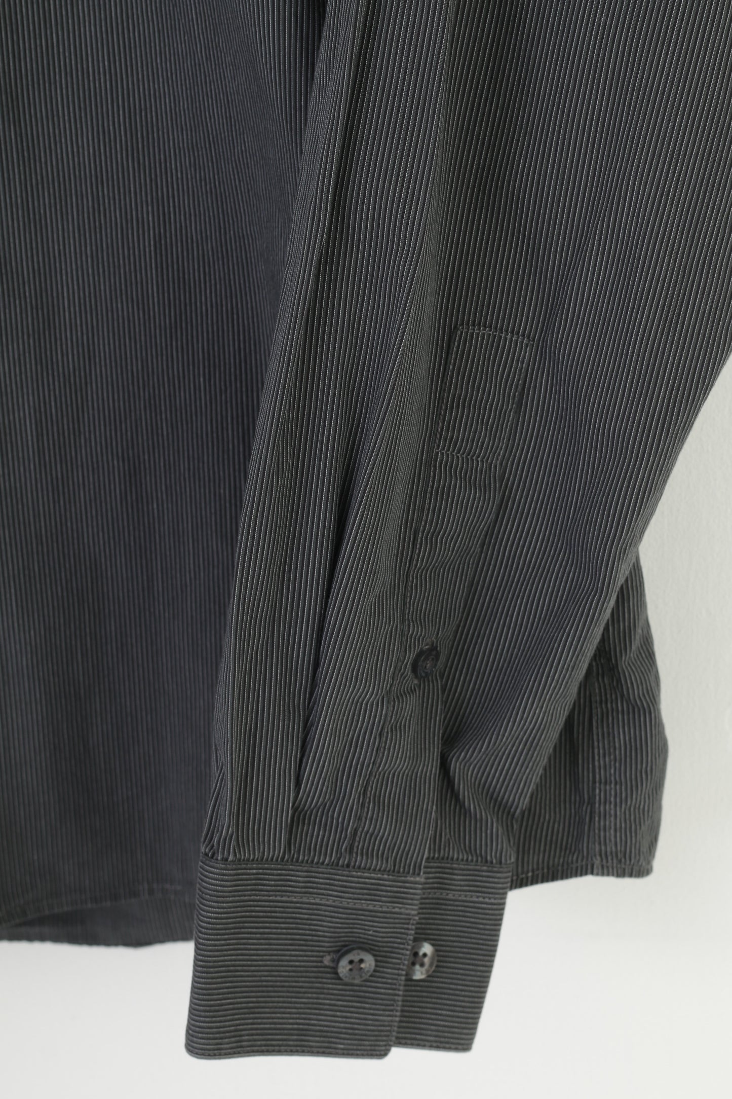 Calvin Klein Uomo 40 15.75 Camicia casual a righe Slim Fit Top in cotone grigio scuro a maniche lunghe con colletto