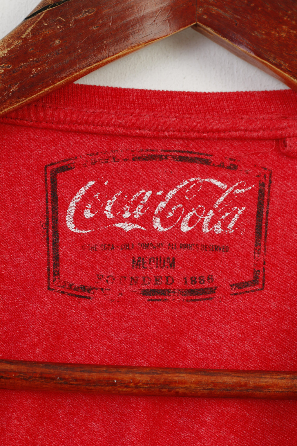 Cedar Wood State Women M Shirt Red Enjoy Coca-cola Christmass Graphic Short Sleeve Cotton Top