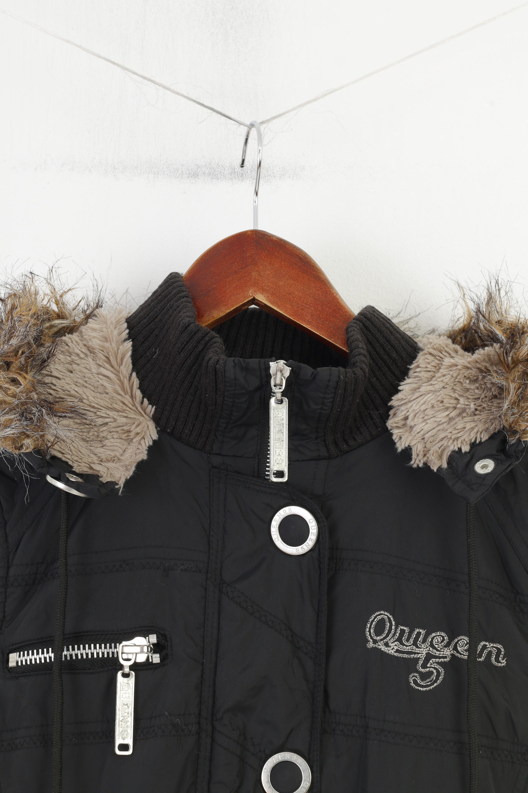 Queen Women S Vest Bodywarmer Black Quilted Zip Up Nylon Fur Hood Vintage Top