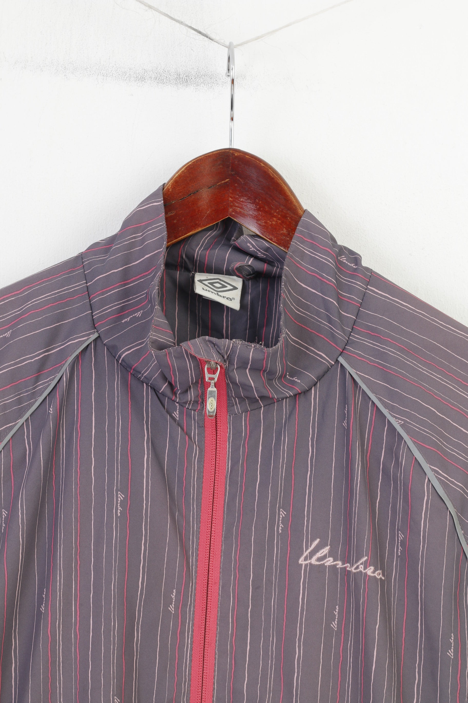 Umbro Women 40 L Jacket Striped Pink Outwear Full Zipper Lightweight Vintage Top