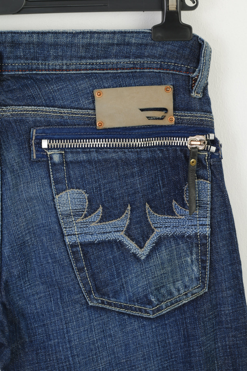 Diesel Industry Pantalon en jean 32 pour homme en denim de coton bleu marine fabriqué en Italie Pantalon droit