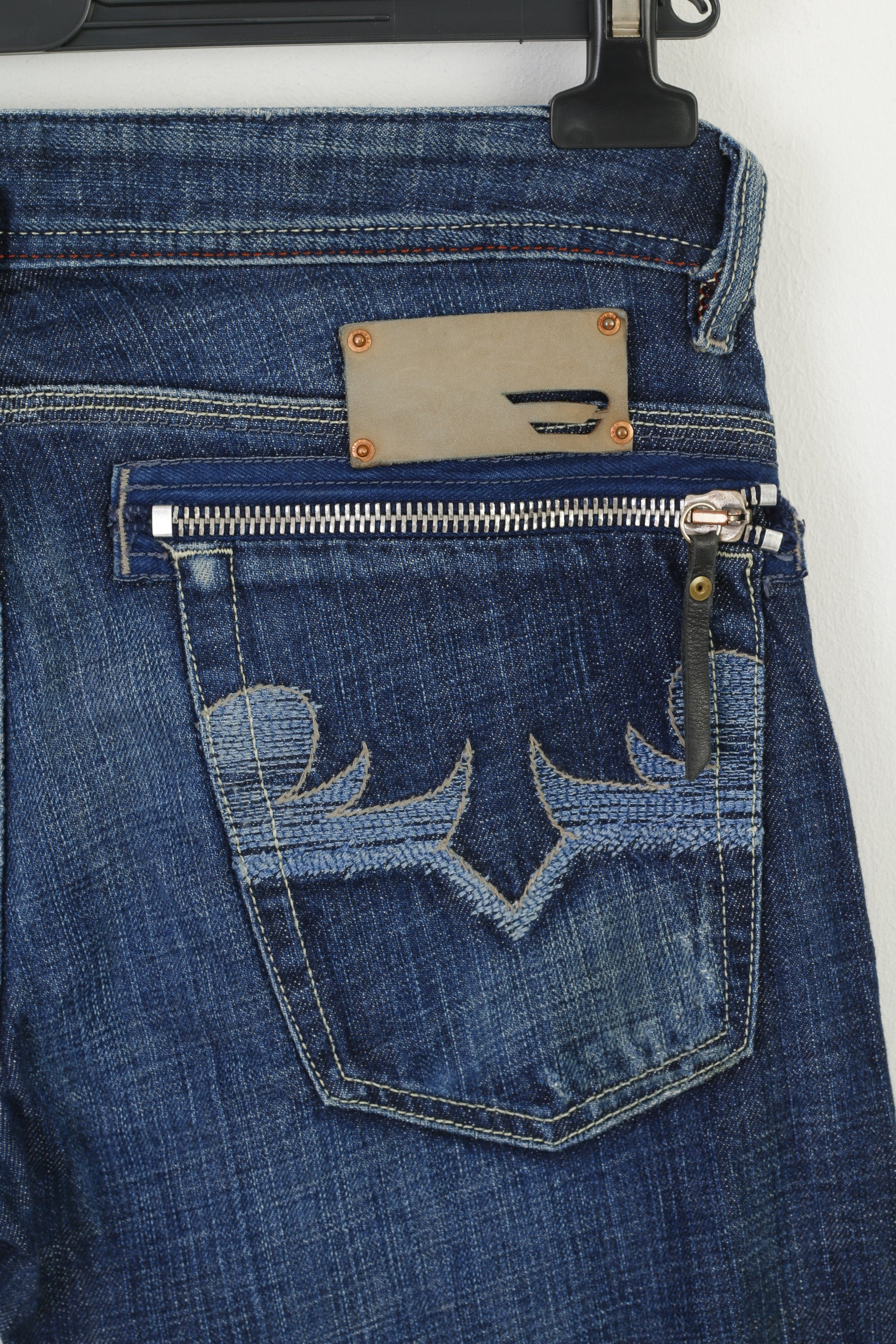 Diesel Industry Pantalon en jean 32 pour homme en denim de coton bleu marine fabriqué en Italie Pantalon droit