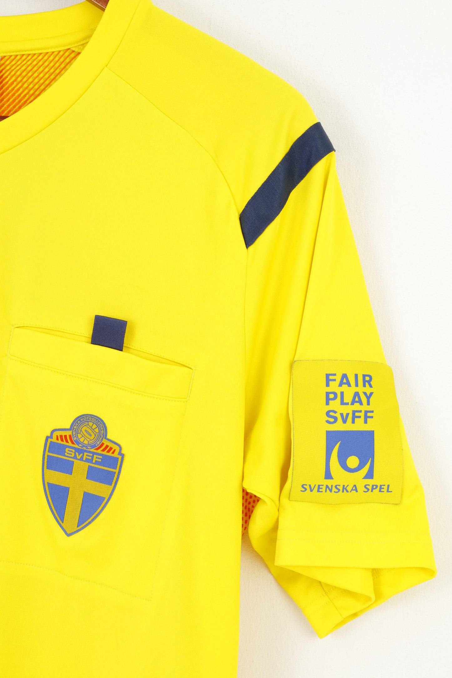 Adidas Hommes M Chemise Jaune Football Club Sportswear Svenska Fotbollförbundet vintage Top