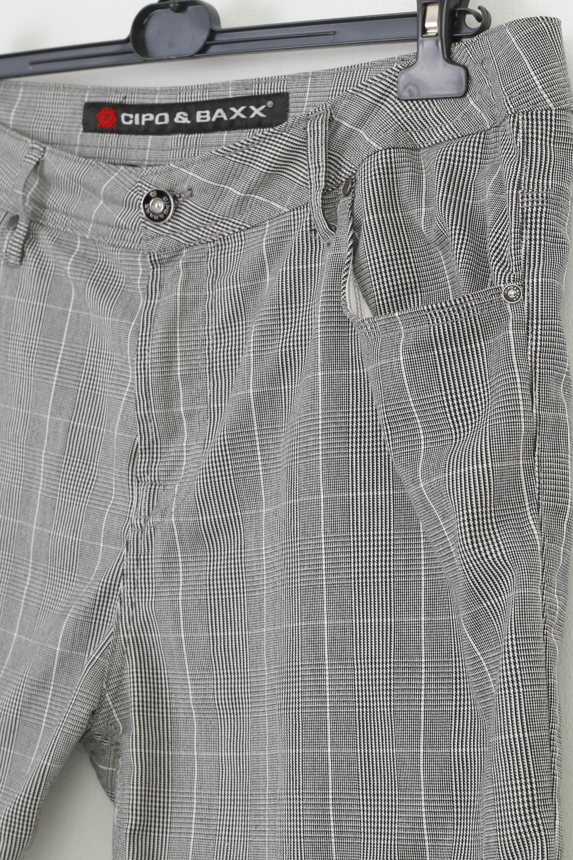 Cipo&amp;Baxx Short d'été à carreaux blanc et noir pour homme 40 34