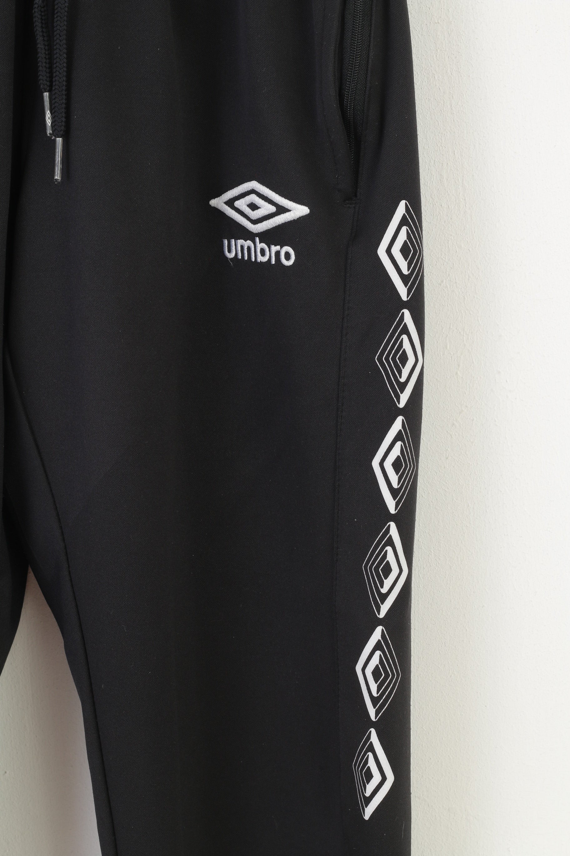Umbro Pantalon de survêtement pour garçon S 10 ans Noir Sports Training Football TUIL Pantalon actif
