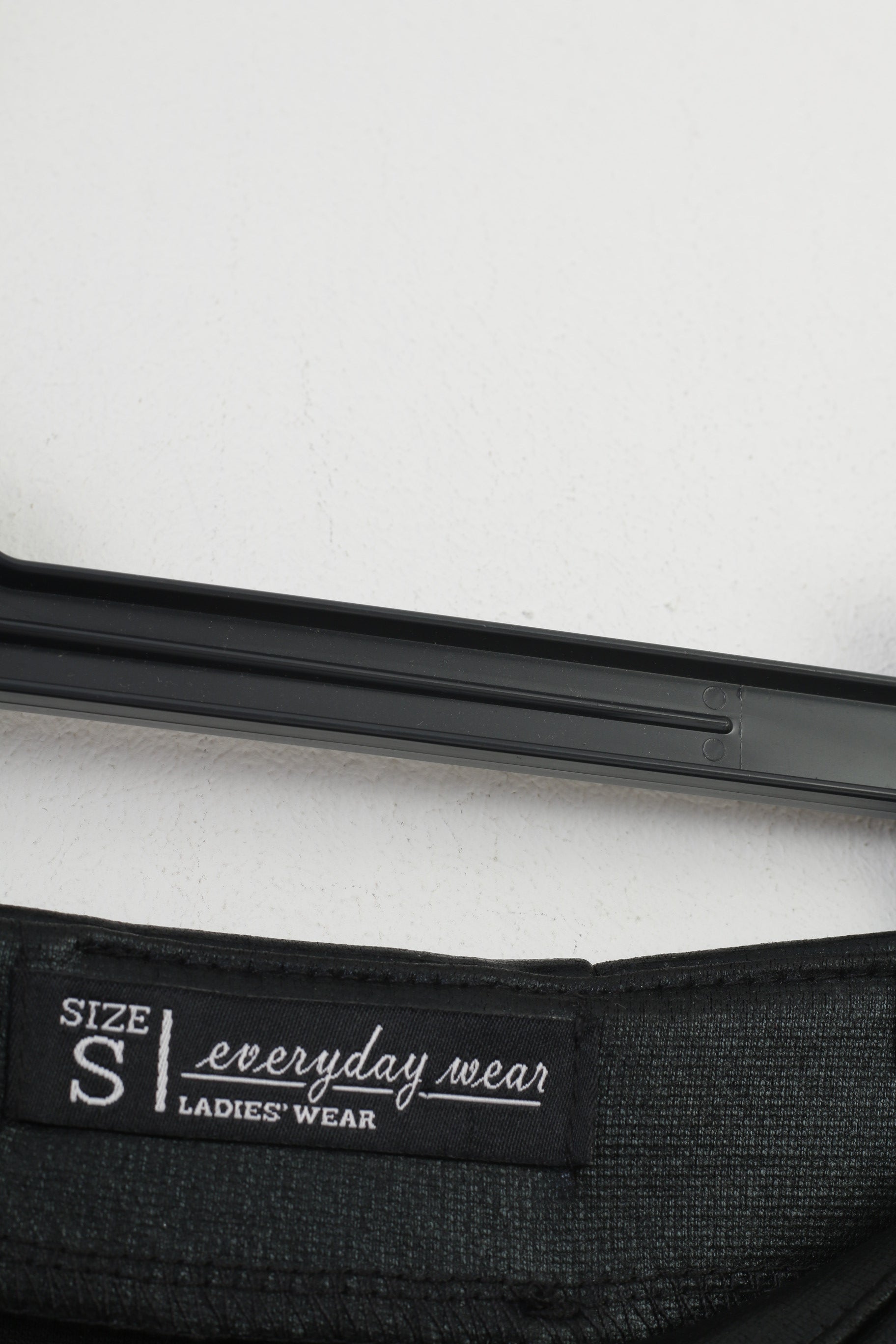 Jupe mi-longue noire avec fermeture éclair pour femme, vêtements de tous les jours, haut brillant