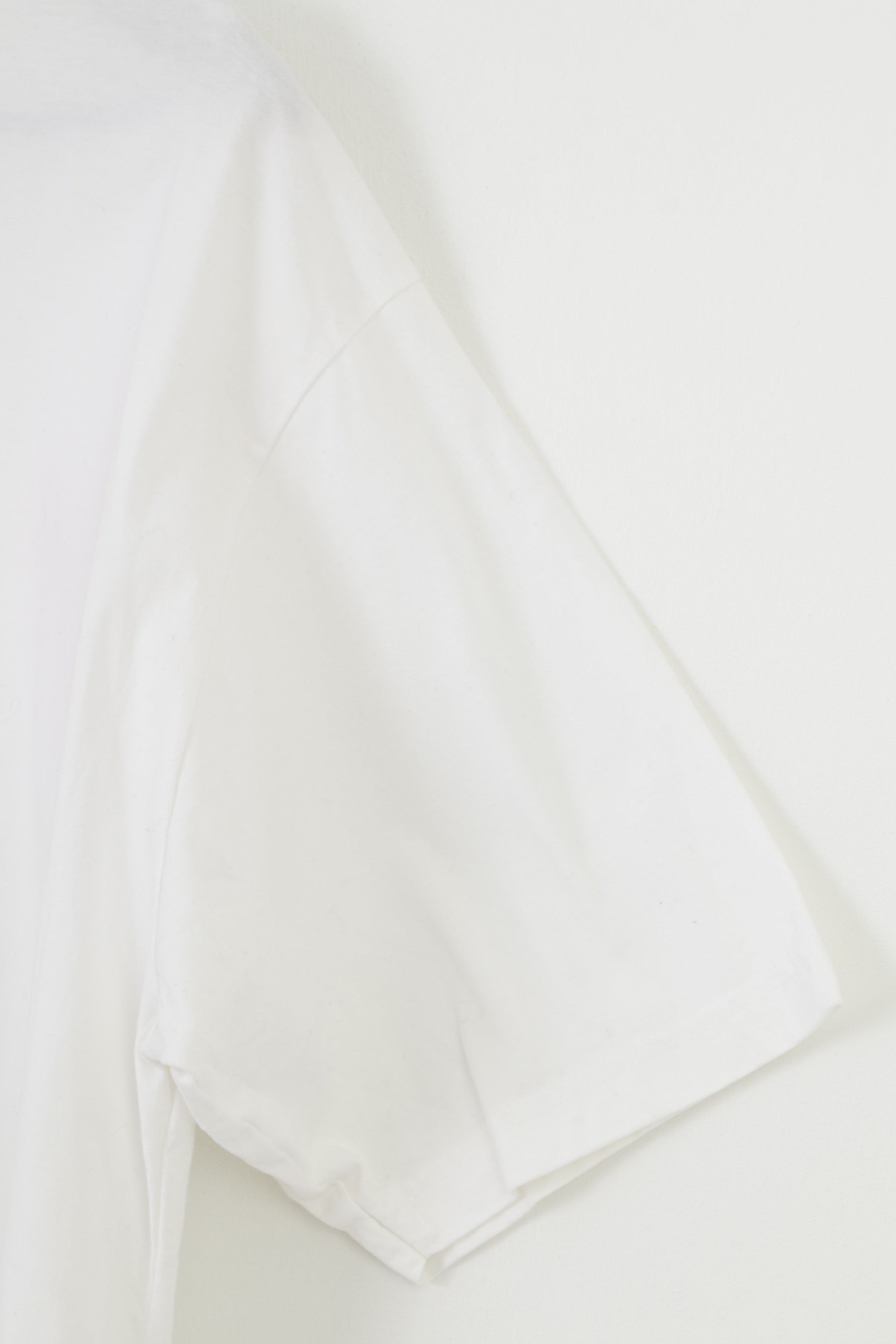 Comic Relief Men XL T-Shirt White Short Sleeve Cotton RND Oversize Graphic  Top