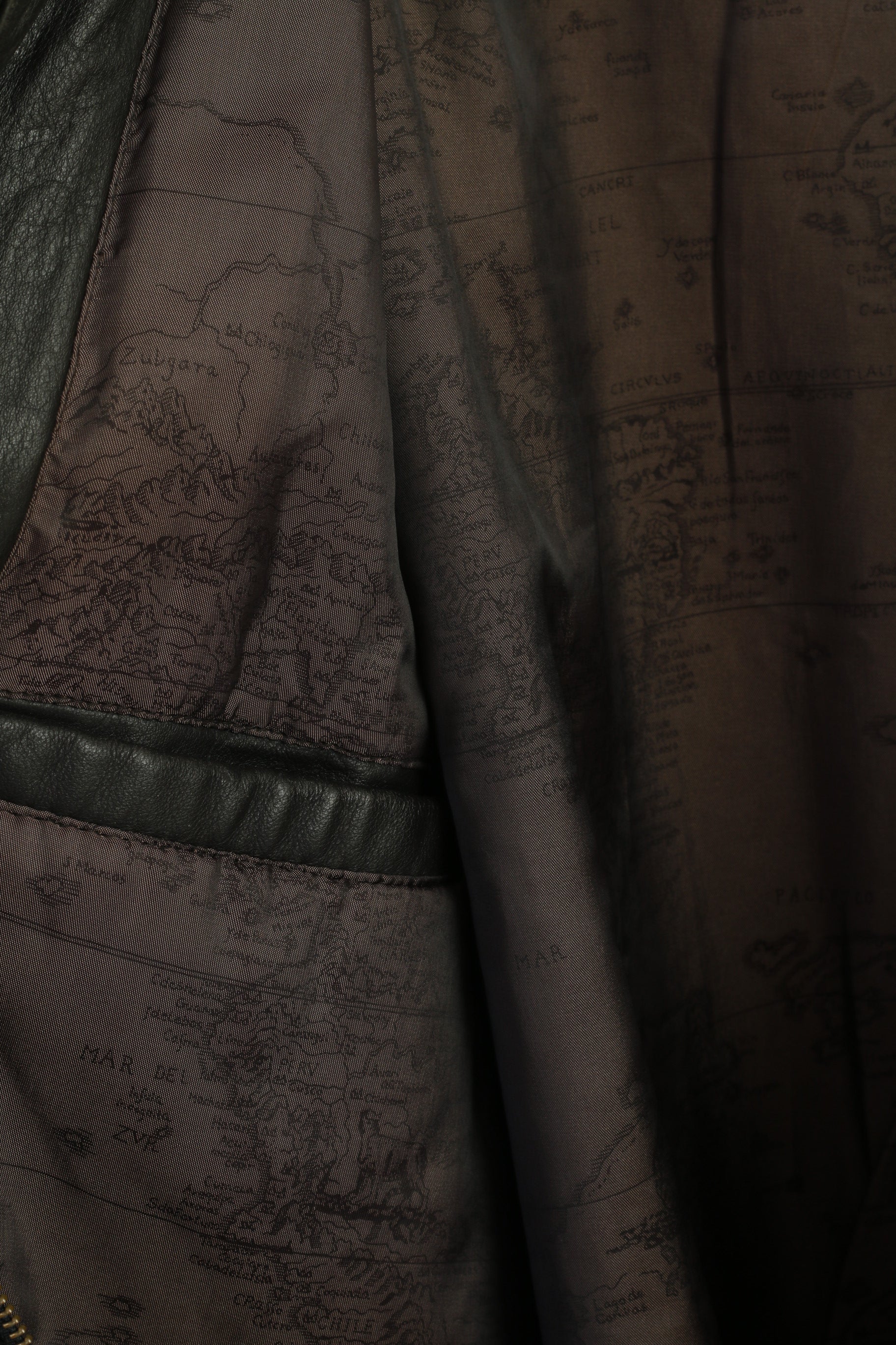 Prince Men 56 XL Leather Jacket Vintage Brown Long Shoulder Pads Classic Heavy Top