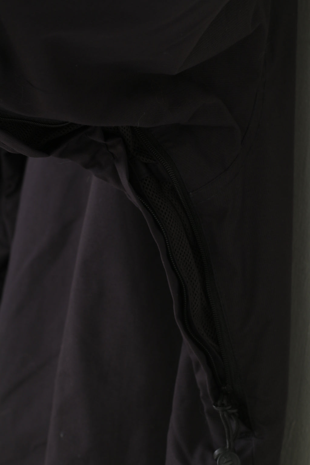 Giacca Zimtstern da uomo L, cappuccio in nylon nero, tasche imbottite per sci invernale, top impermeabile
