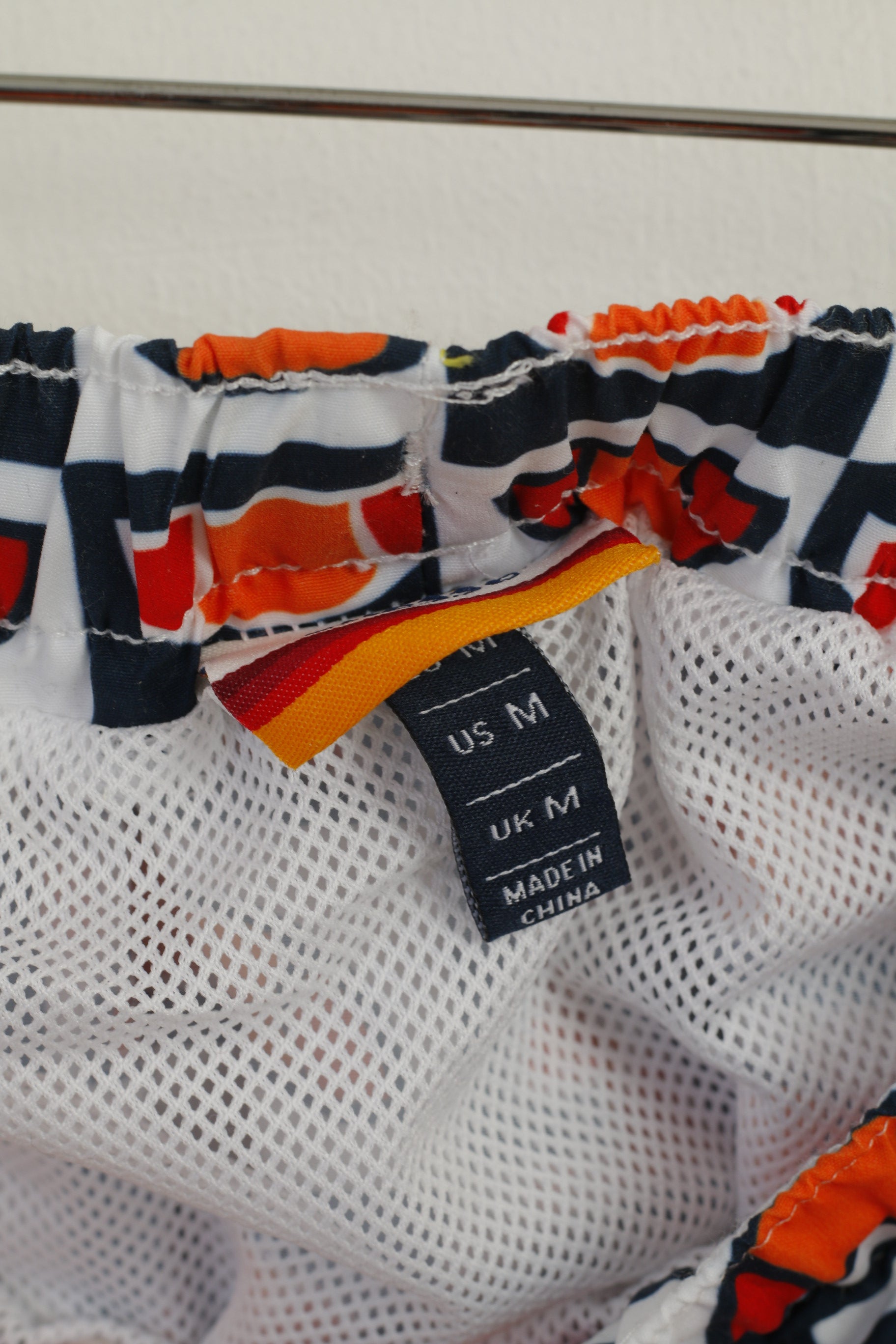 Ellesse Women M Shorts White Logo print Sportswear Mesh Lined Summer