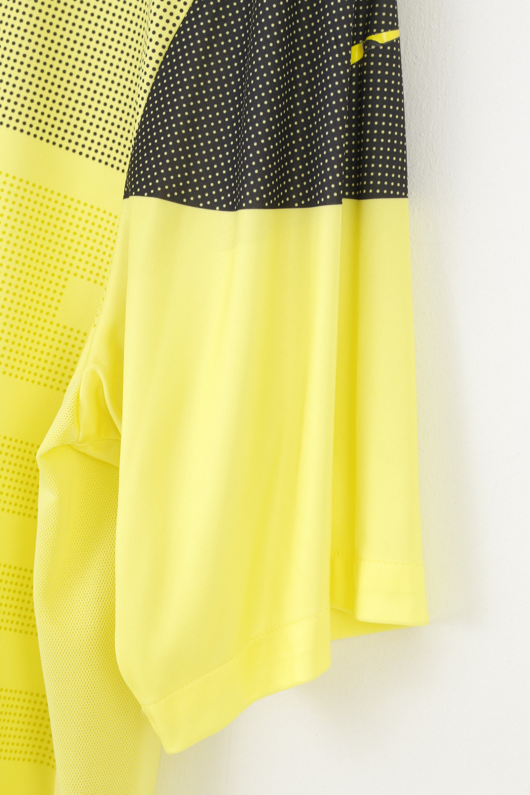 Nike Men L Shirt Yellow Fit Dry Sport Football Jersey Top