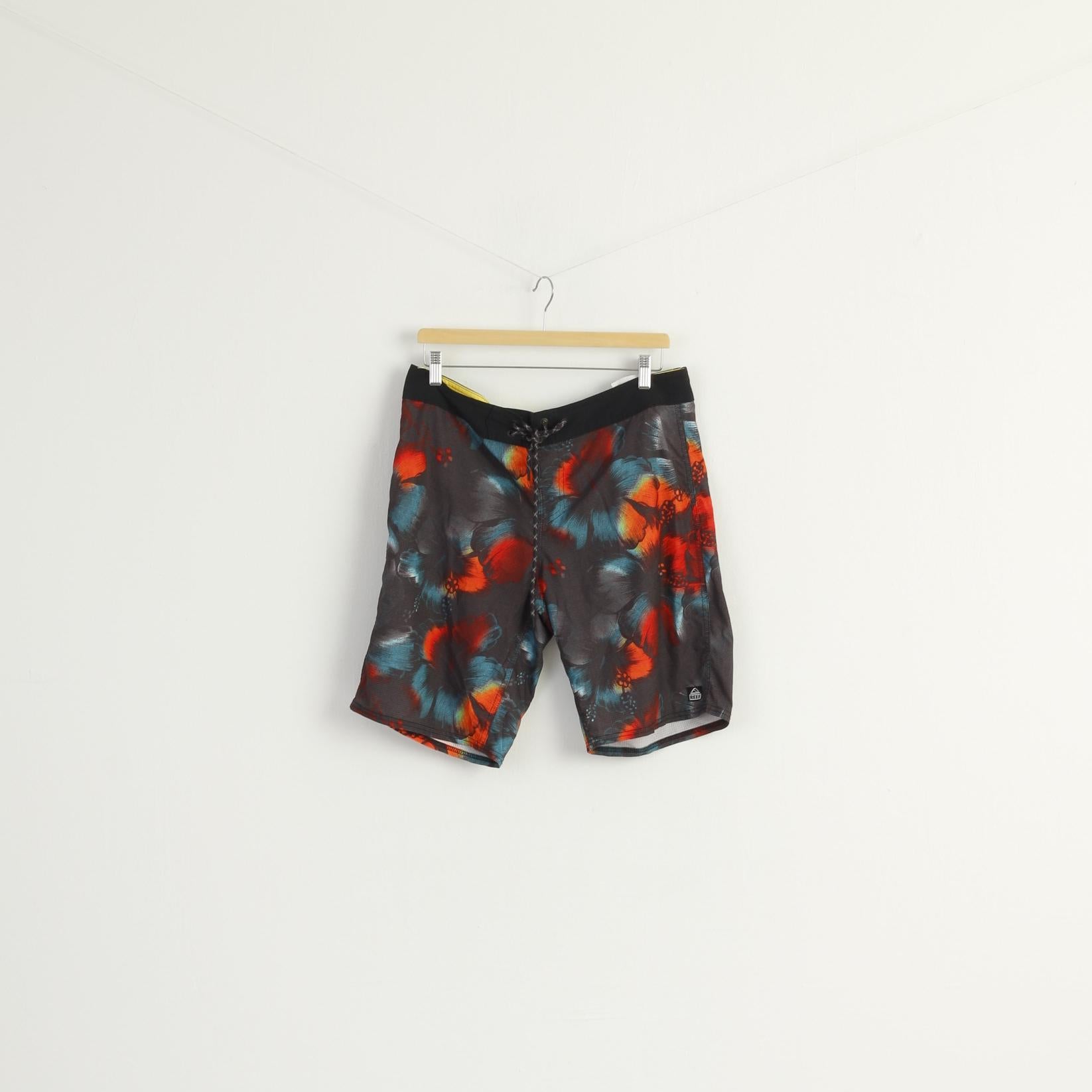 Reef Men 33 Shorts Multicolor Surf Sportswear Summer Bermuda 