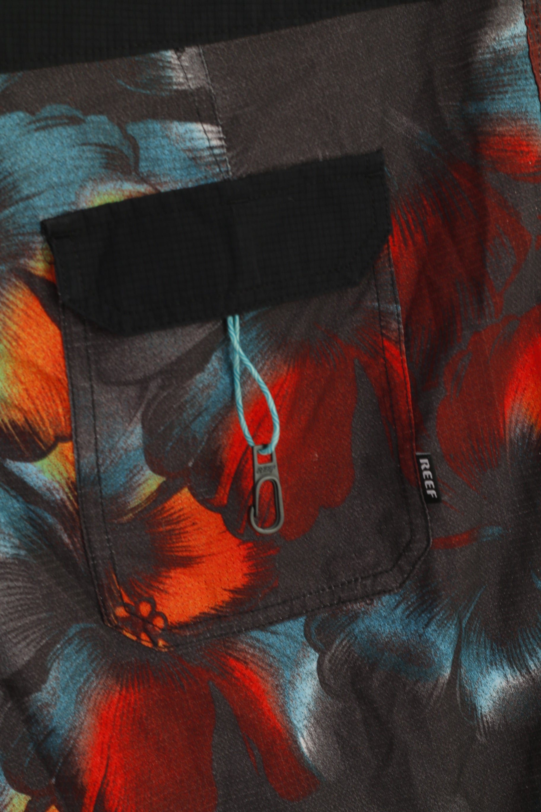 Reef Men 33 Shorts Multicolor Surf Sportswear Summer Bermuda