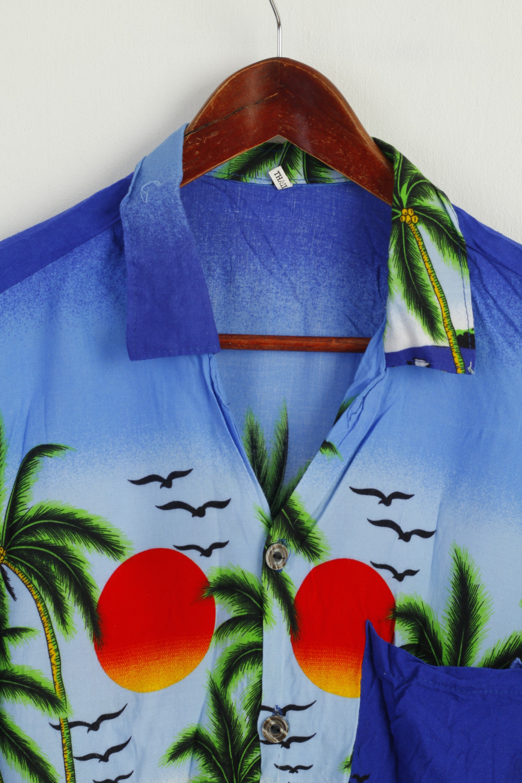 Hawaii Men XL (M) Casual Shirt Blue Summer Graphic Palms Thailand Top