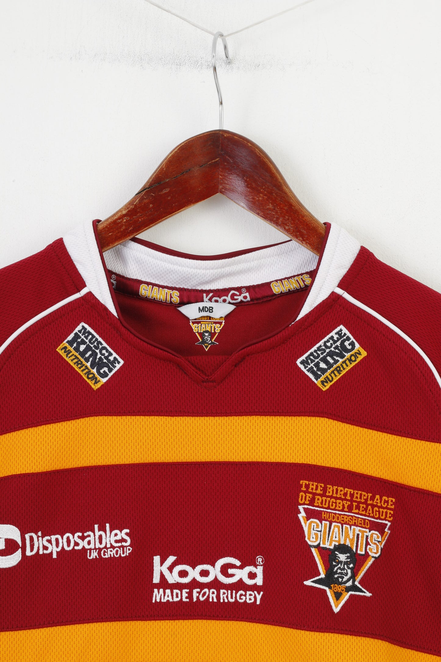 Kooga Garçons MDB 10 Âge Chemise Sport Polyester Bordeaux Manches Courtes Université de Huddersfield Rugby Giants Jersey Haut