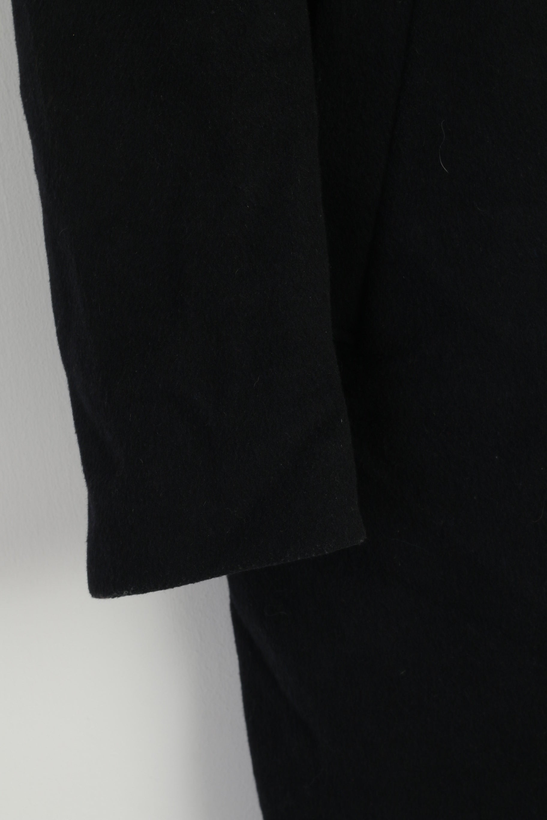 Burton Men M Coat Black Wool Cashmere Blend Vintage Made in Hungary Classic Top