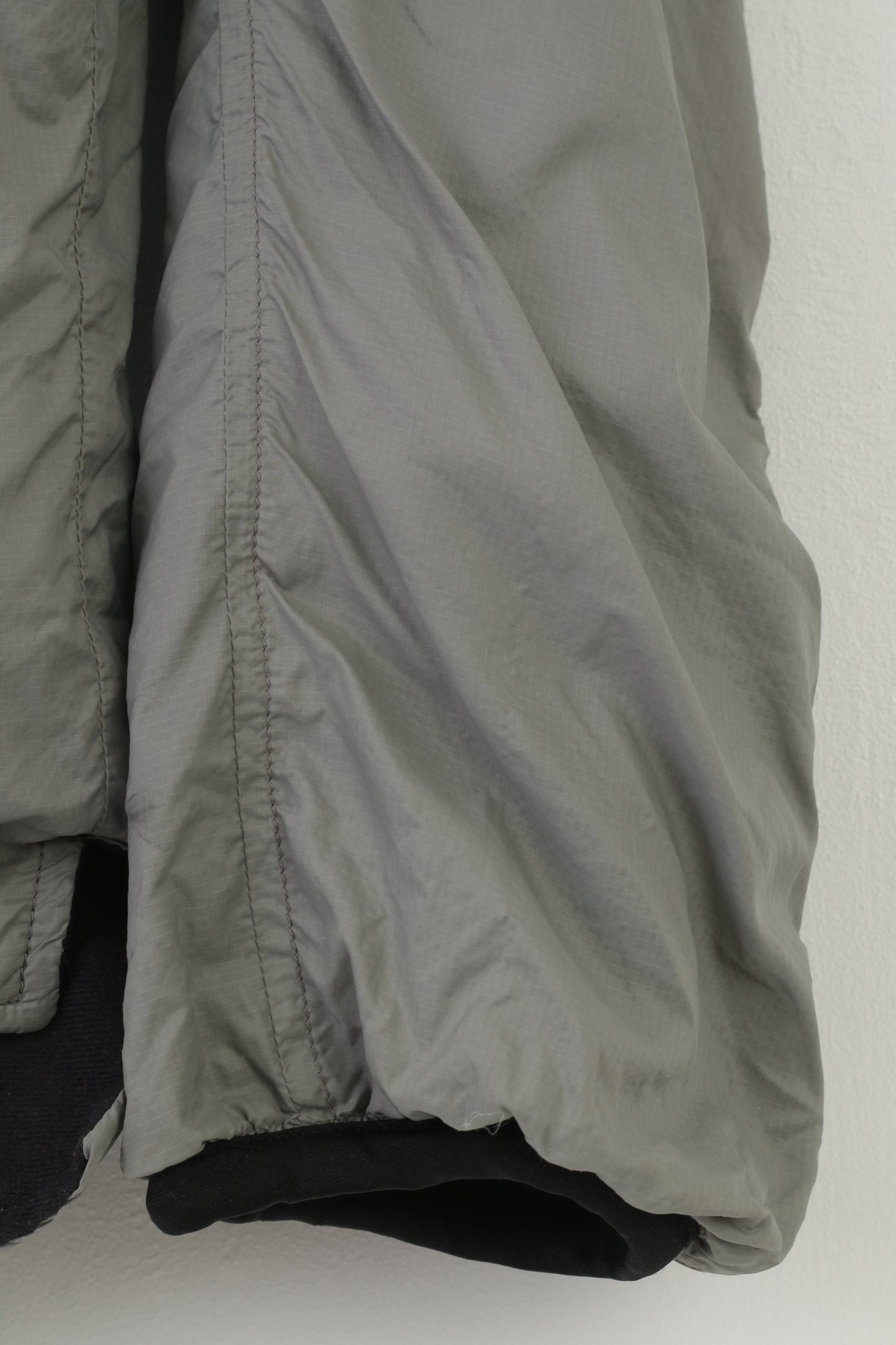 Berghaus Giacca da uomo L con zip collo in nylon grigio in pile interno colletto sportivo top vintage