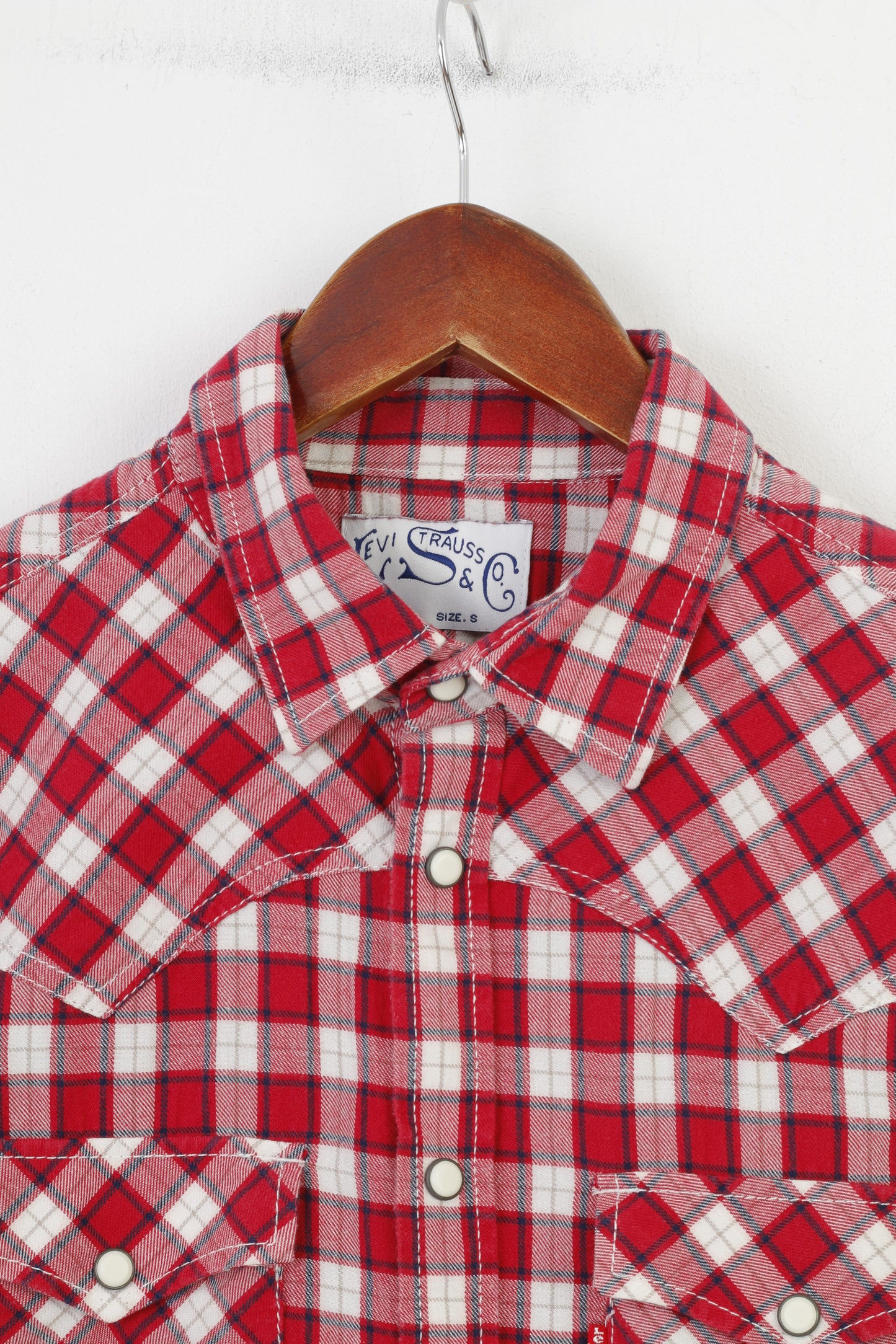 Levi's Men S Casual Shirt Red Checkered Snap Bottoms Cotton Short Sleeve Top