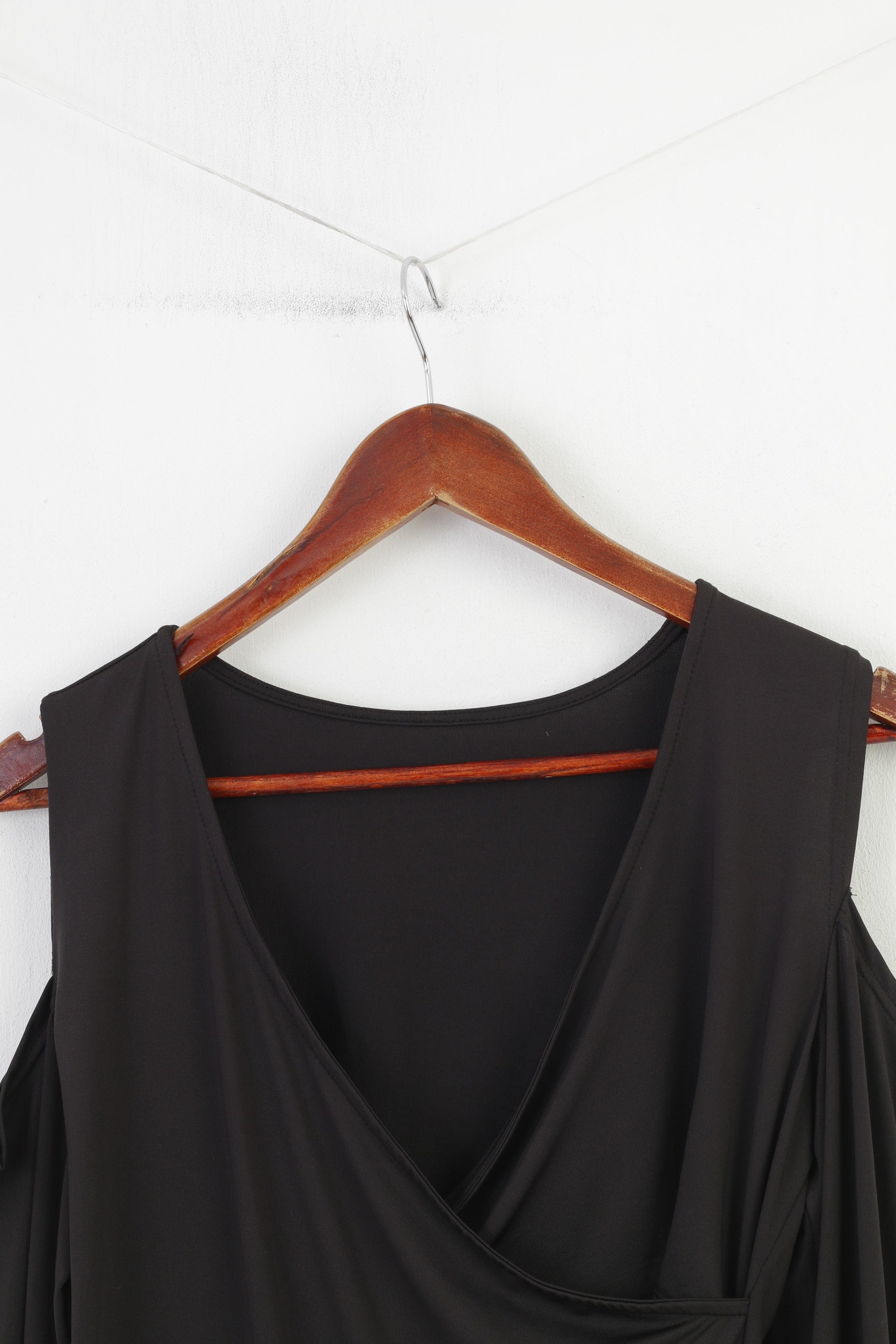 Vintage Woman XXL Shirt Black Sleeveless Shiny Creases Tank Top