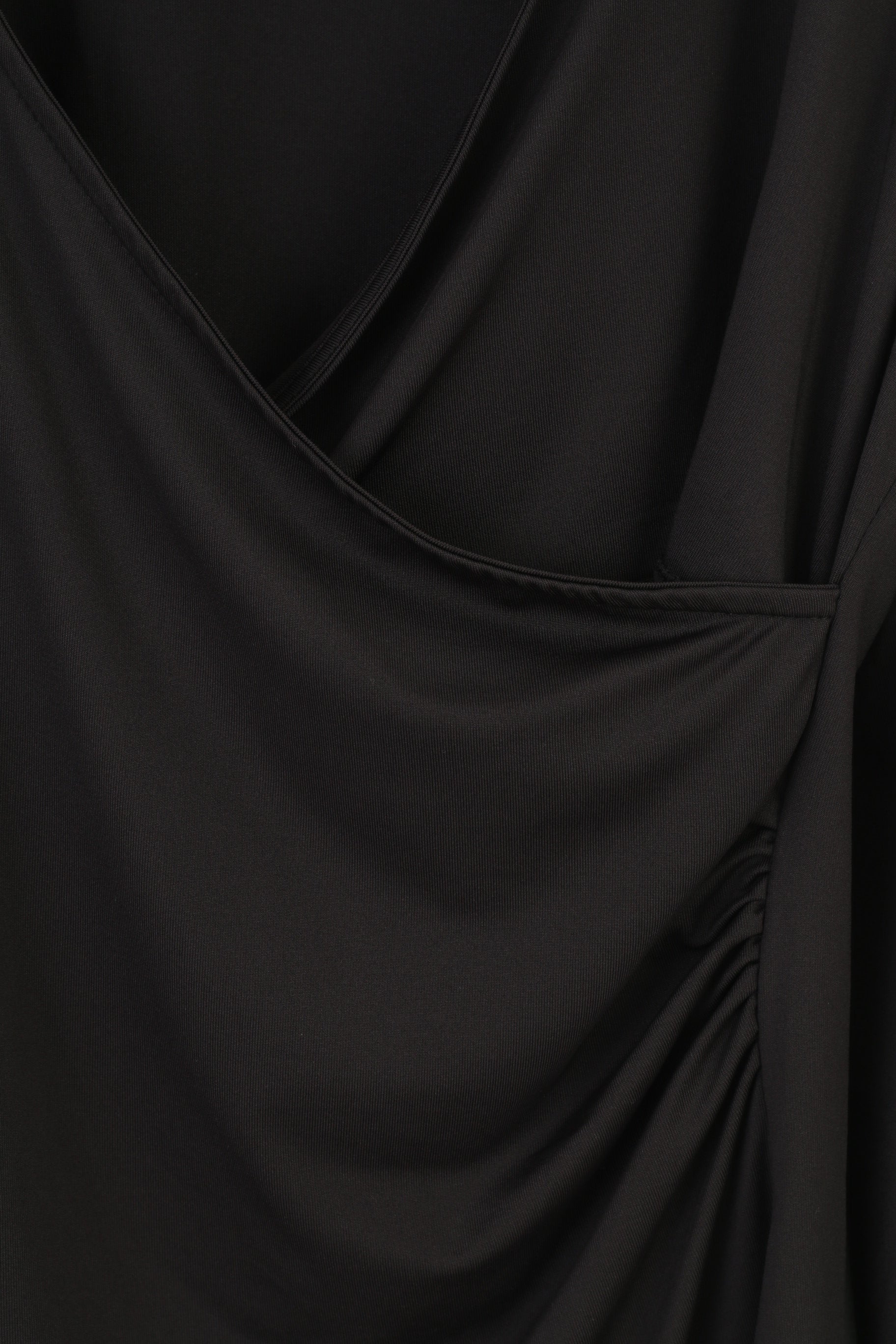 Vintage Woman XXL Shirt Black Sleeveless Shiny Creases Tank Top