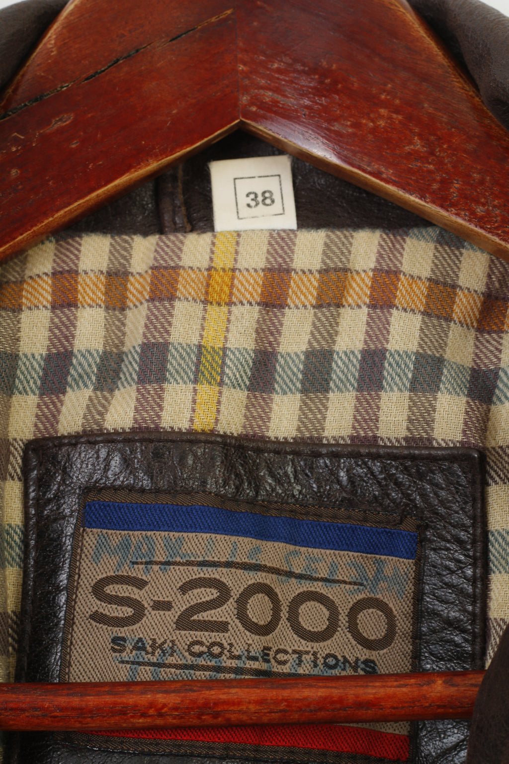 Saki Woman 38 M  Leather Jacket Dark Brown Collar Full Zipper Pockets  Vintage Belt  Top