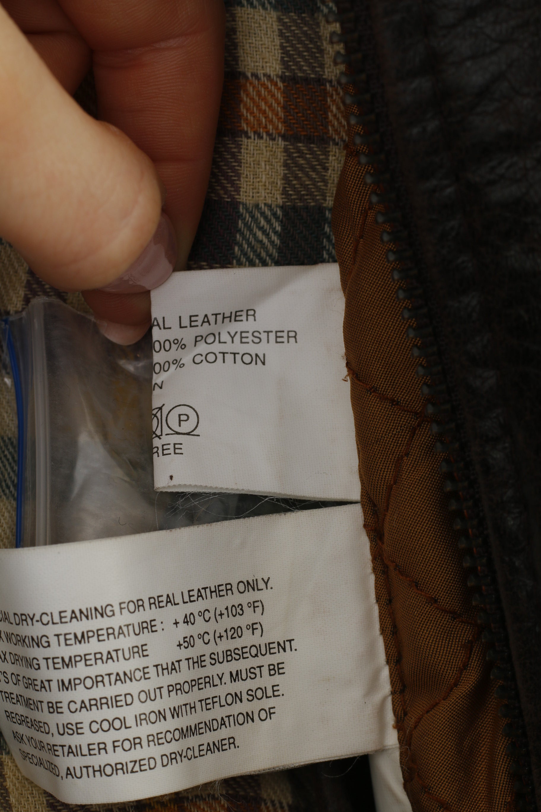 Saki Woman 38 M  Leather Jacket Dark Brown Collar Full Zipper Pockets  Vintage Belt  Top