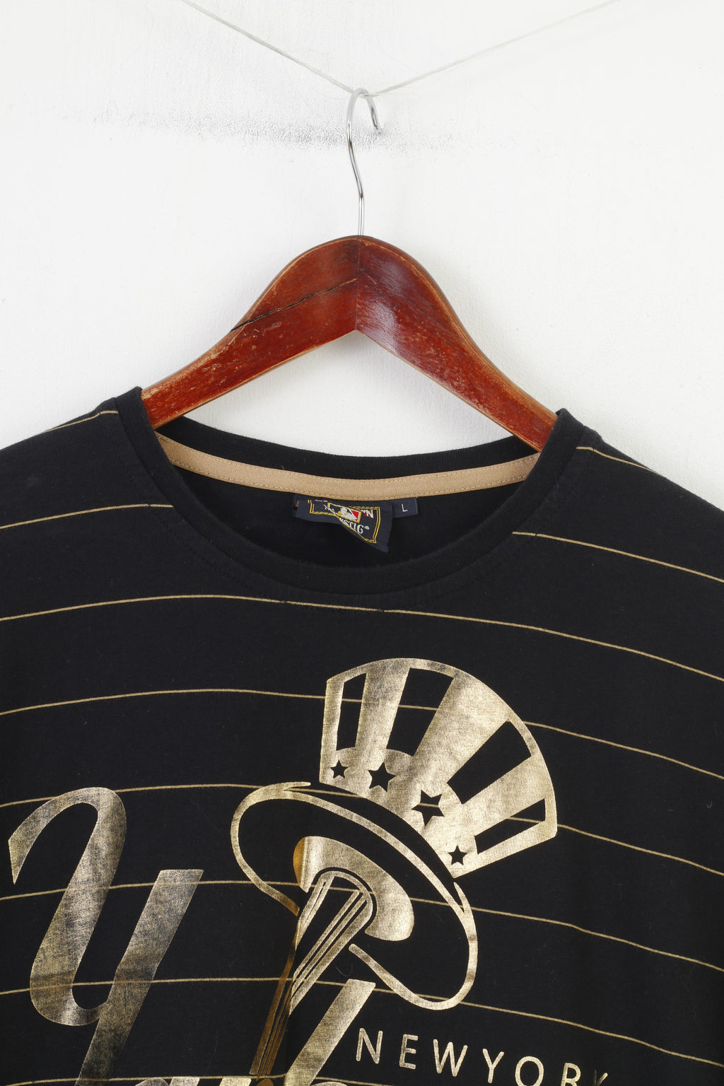 Cooperstown Men L T-Shirt Black Cotton Gold Striped New York Majestic Athletic  Yankees Crew Neck Top
