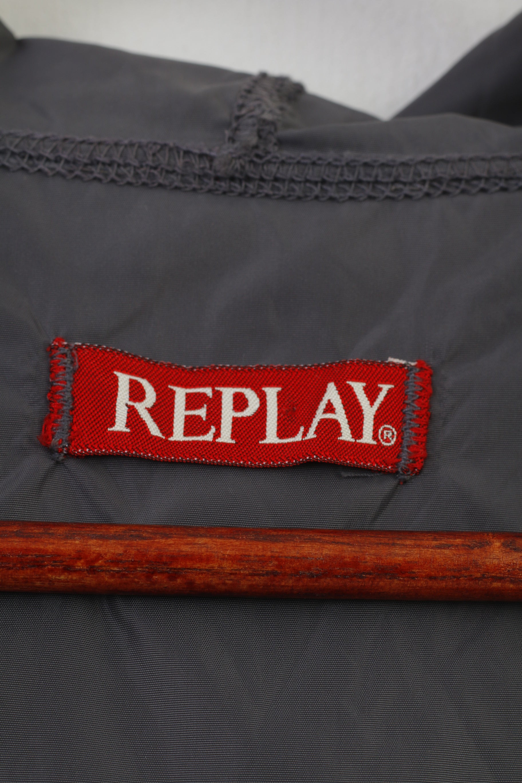 Replay Giacca da donna M Leggera grigia con cerniera intera Cappuccio in nylon vintage