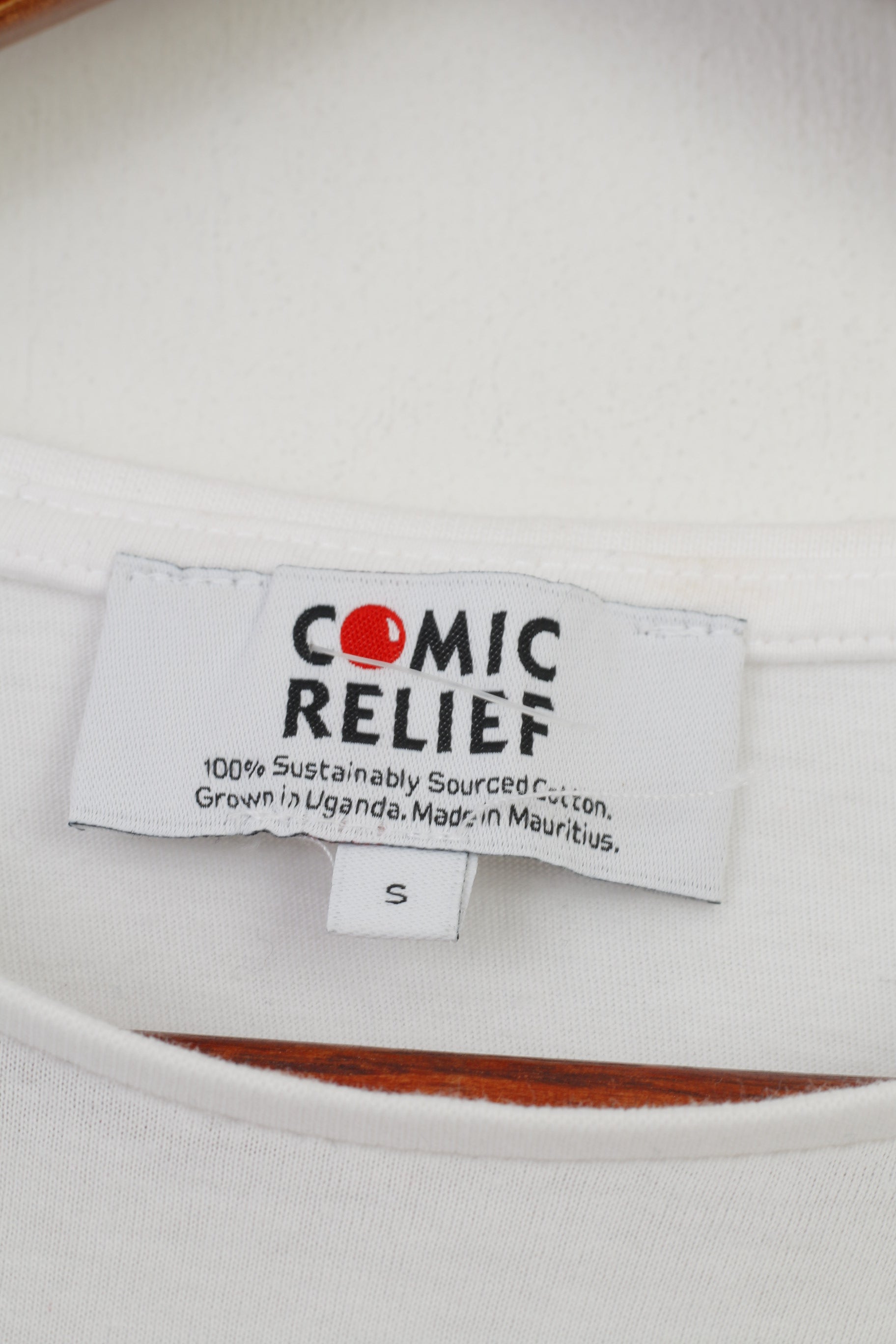 T-shirt da donna Comic Relief Matthew Williamson Le mie piume sembrano grandi in questo top vintage grafico bianco rosso
