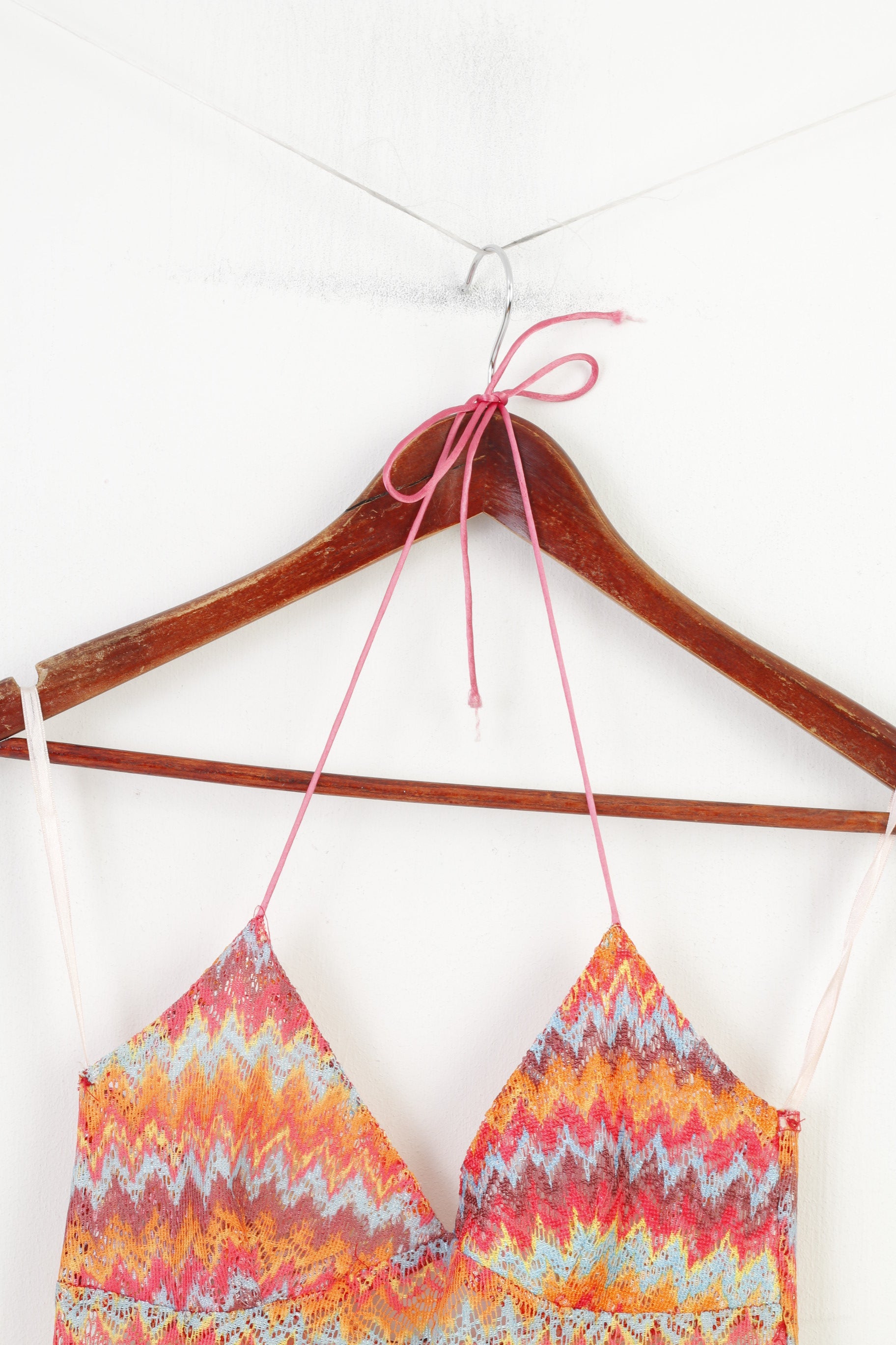 Sisters Point Robe mi-longue SM en maille multicolore pour l'été, plage, col licou 