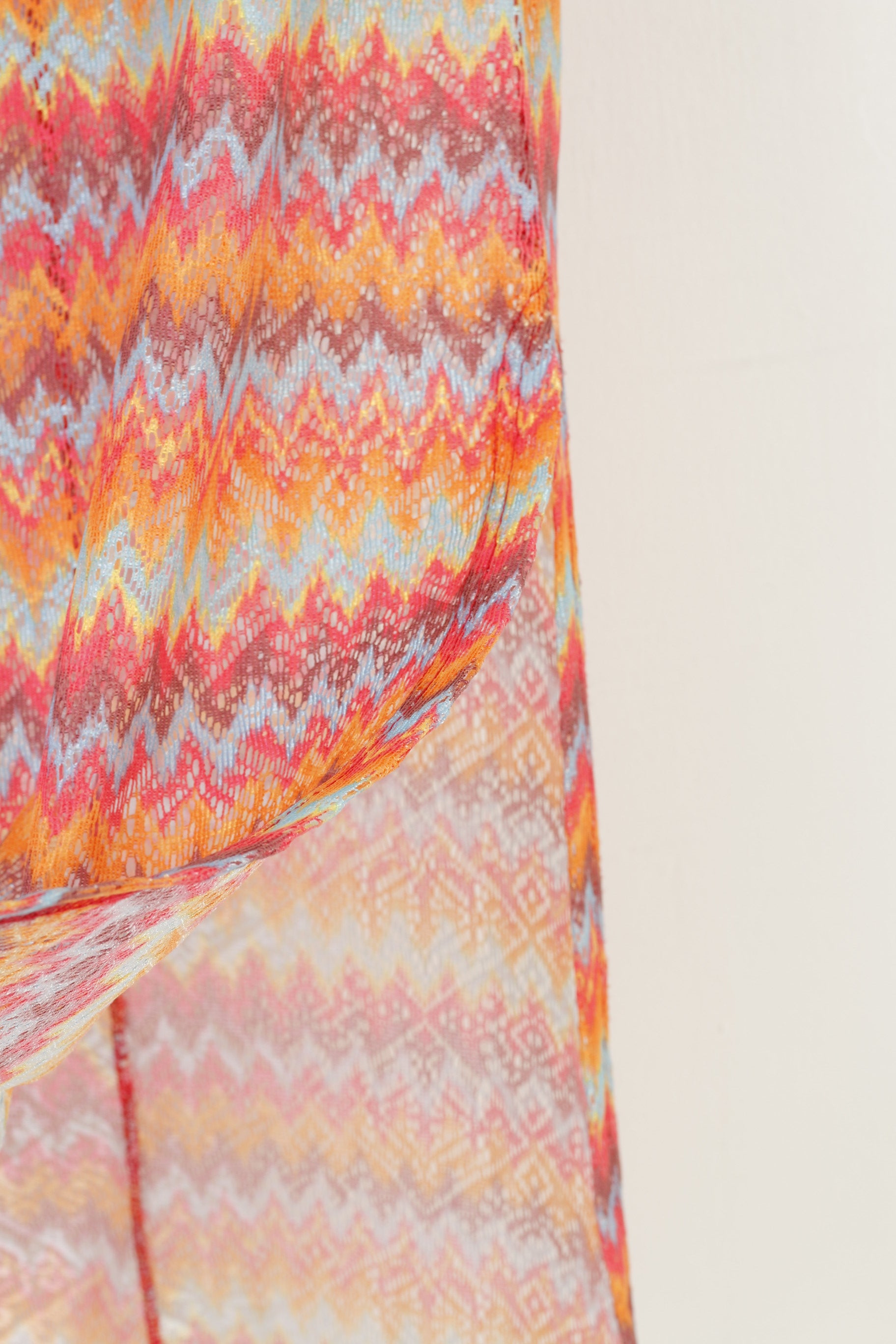 Sisters Point Robe mi-longue SM en maille multicolore pour l'été, plage, col licou 