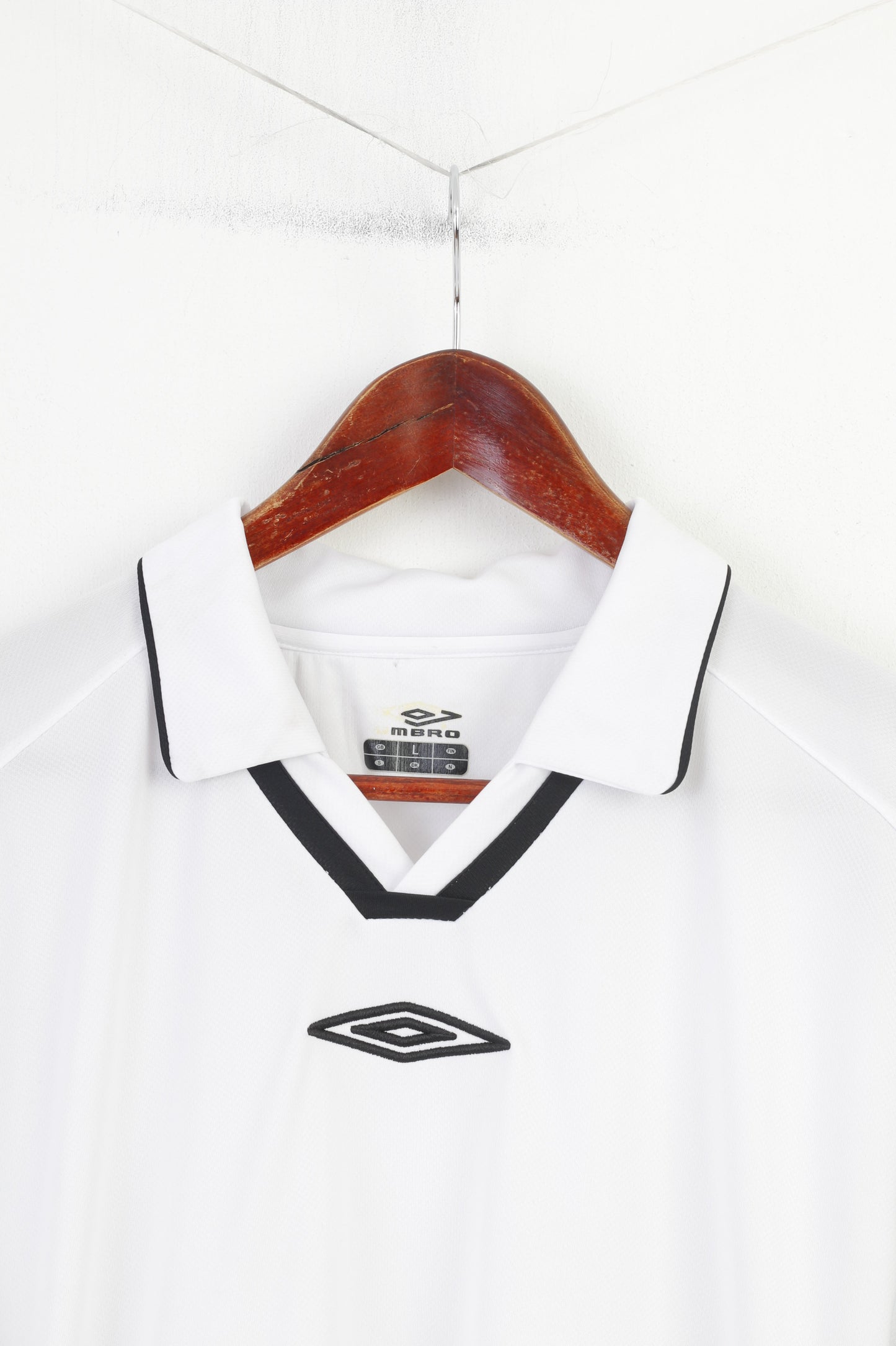 Umbro Men L Polo Shirt White Training V Neck Activewear Training Jersey Top