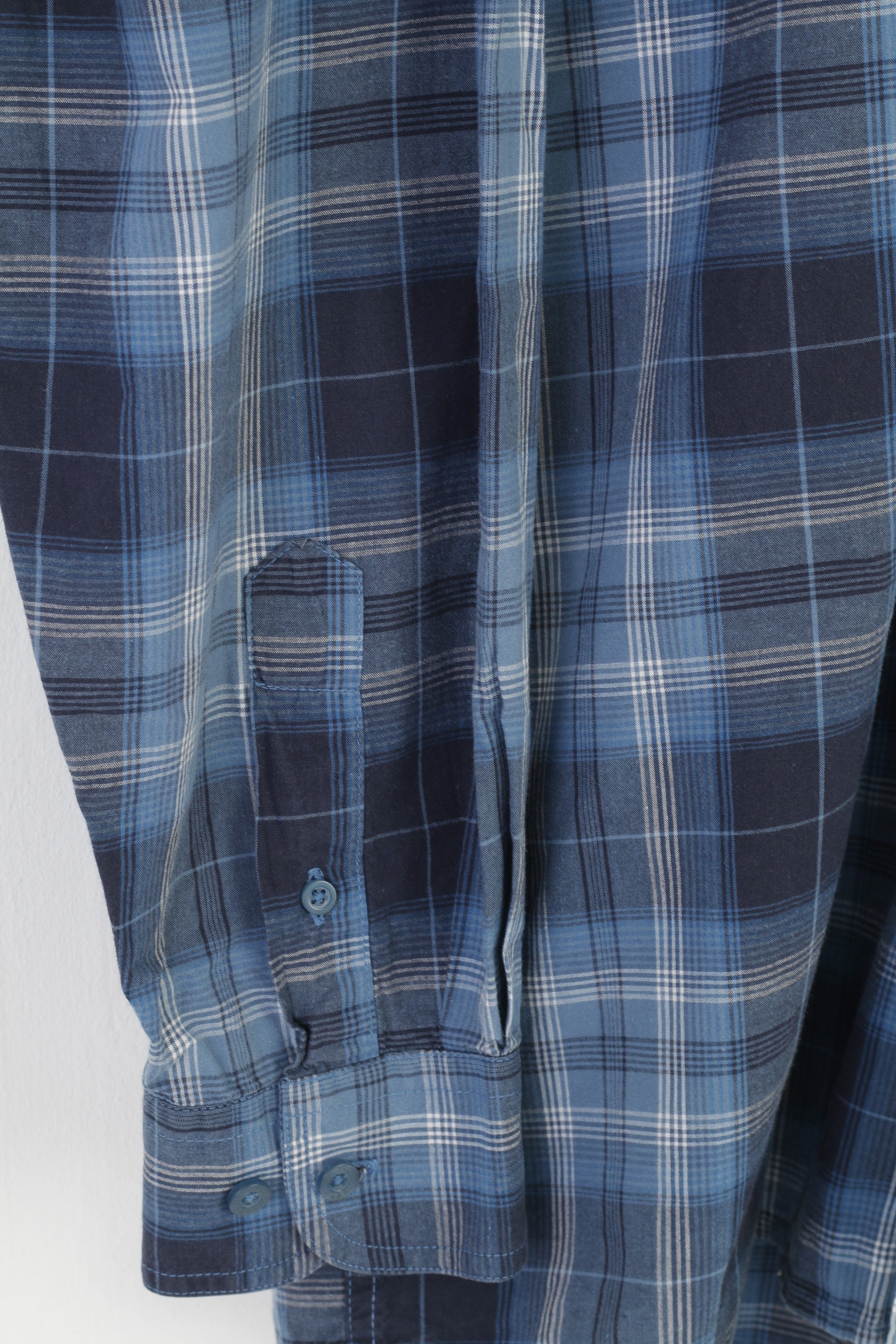 Globetrotter Men L 41/42 Casual Shirt Checkered  Down Collar Blue Long Sleeve Cotton Top