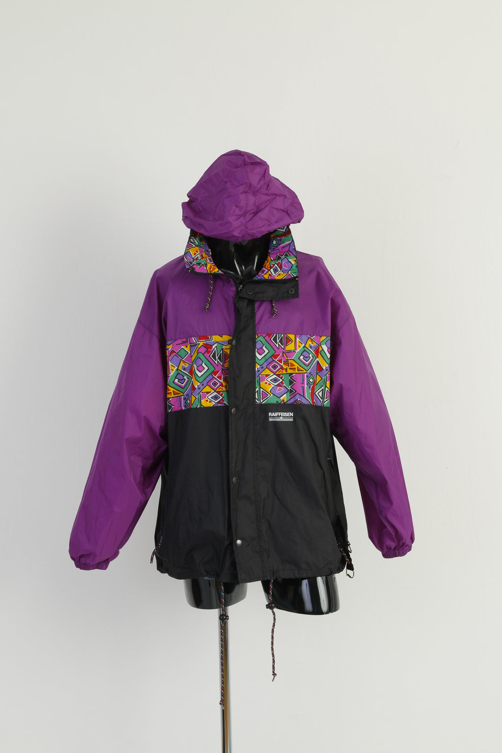 🔥 Retro 90s Reifeisen Color-Block Nylon Jacket - Waterproof & Festival Ready - Size M / L 🔥