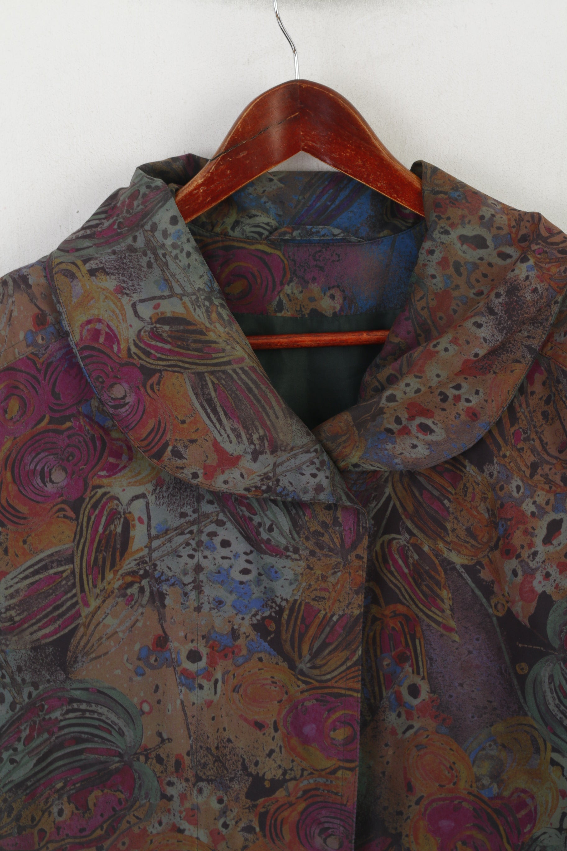 Giacca vintage da donna 38 M. Spalline imbottite verdi con bottoni. Top retrò anni '90