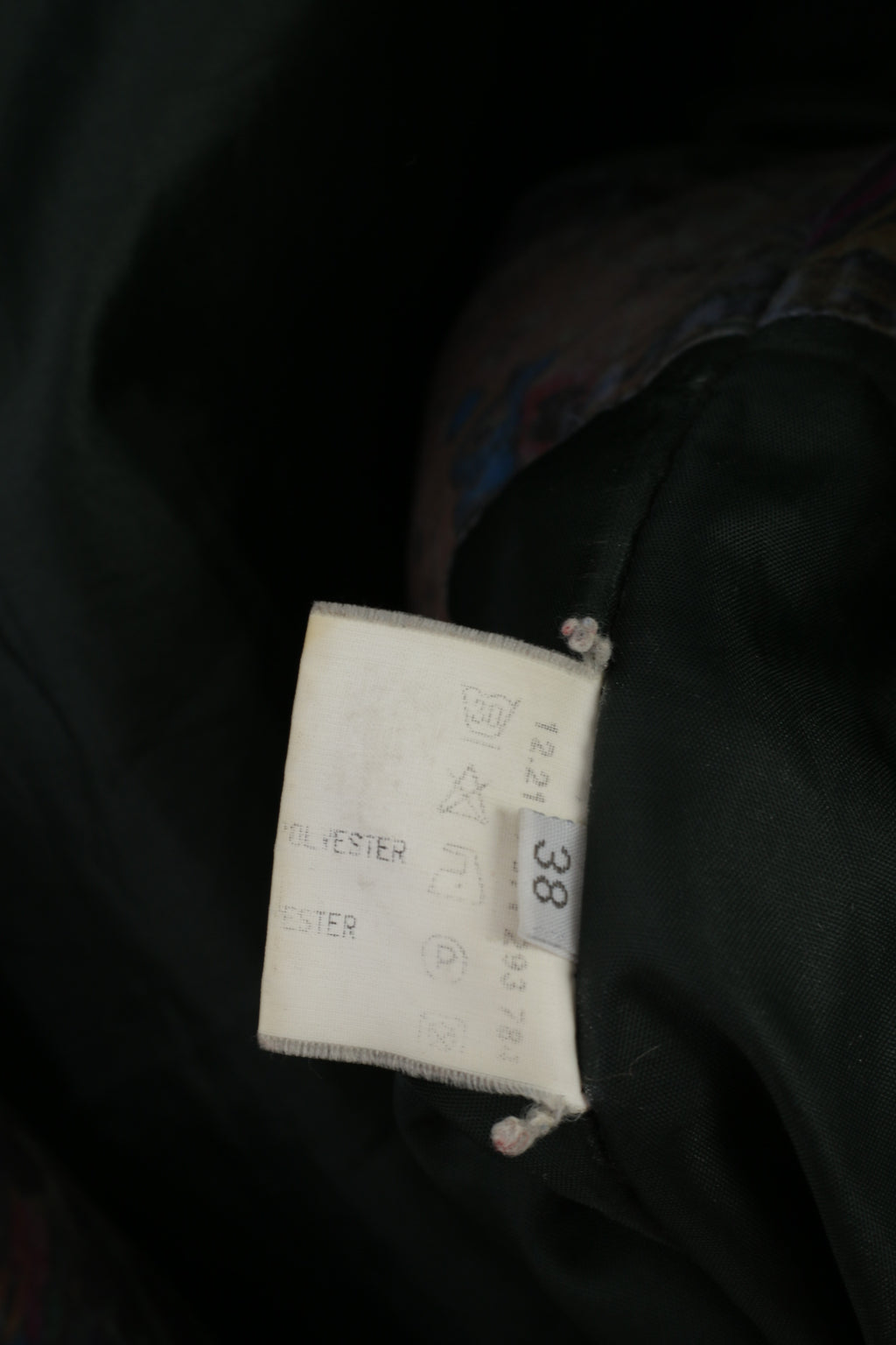 Giacca vintage da donna 38 M. Spalline imbottite verdi con bottoni. Top retrò anni '90