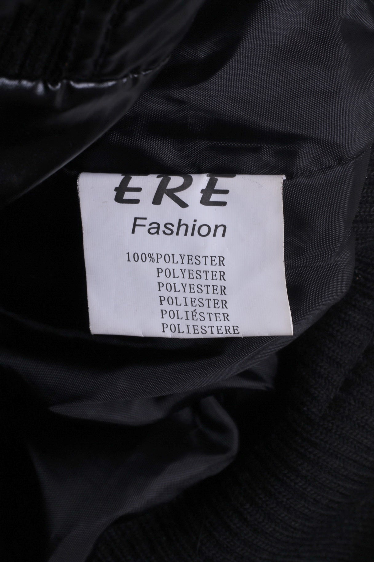 Giacca da motociclista in pelliccia con cappuccio imbottito nero lucido da donna Ere Fashion