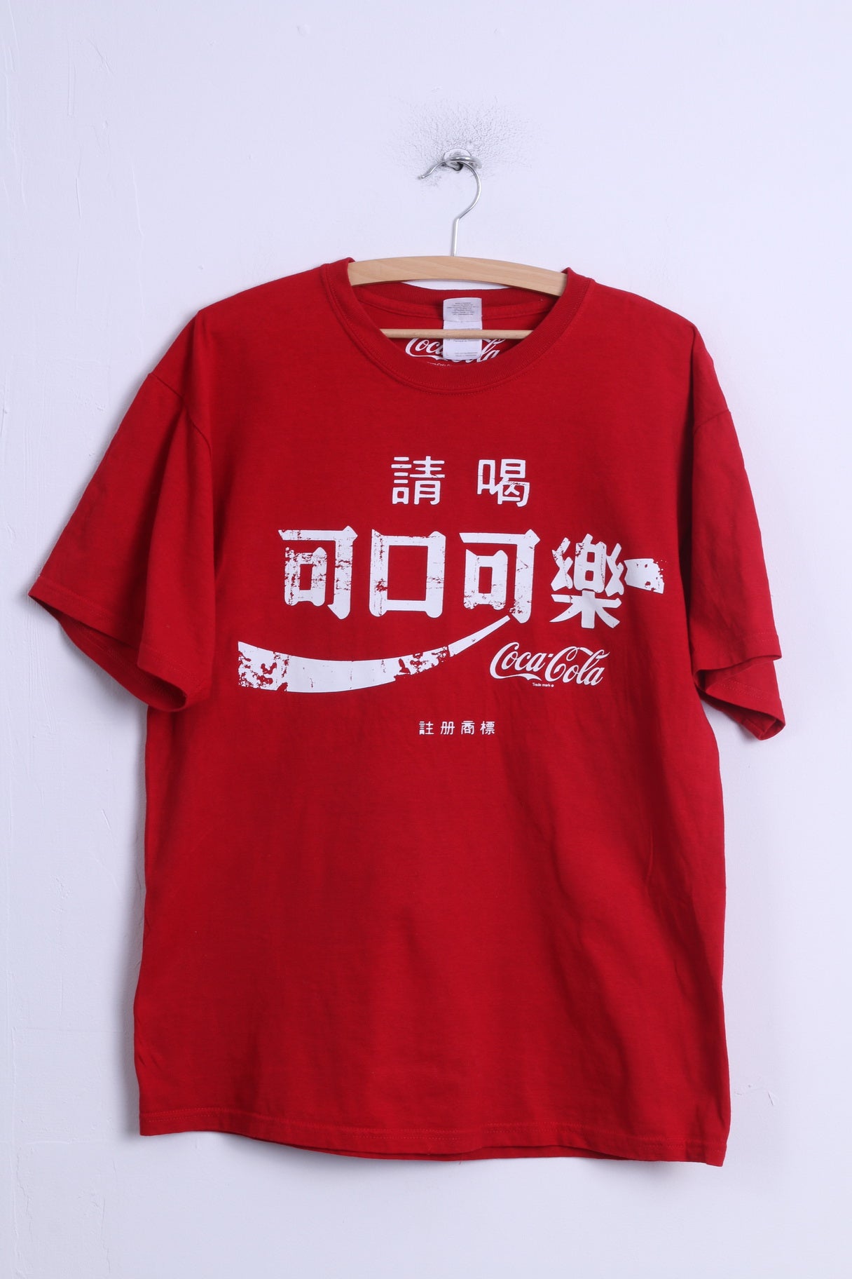 Gildan Mens L T- Shirt Red Cotton Crew Neck Coca Cola Graphic Coke