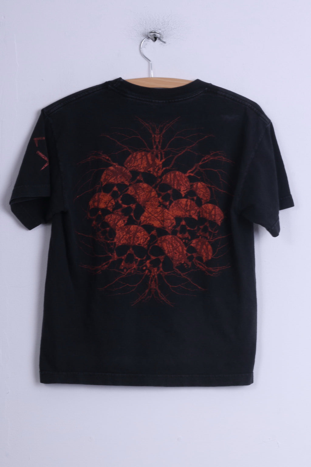 Fifth Sun Mens L (XS) T- Shirt Black Cotton World Wrestling Licensed Product