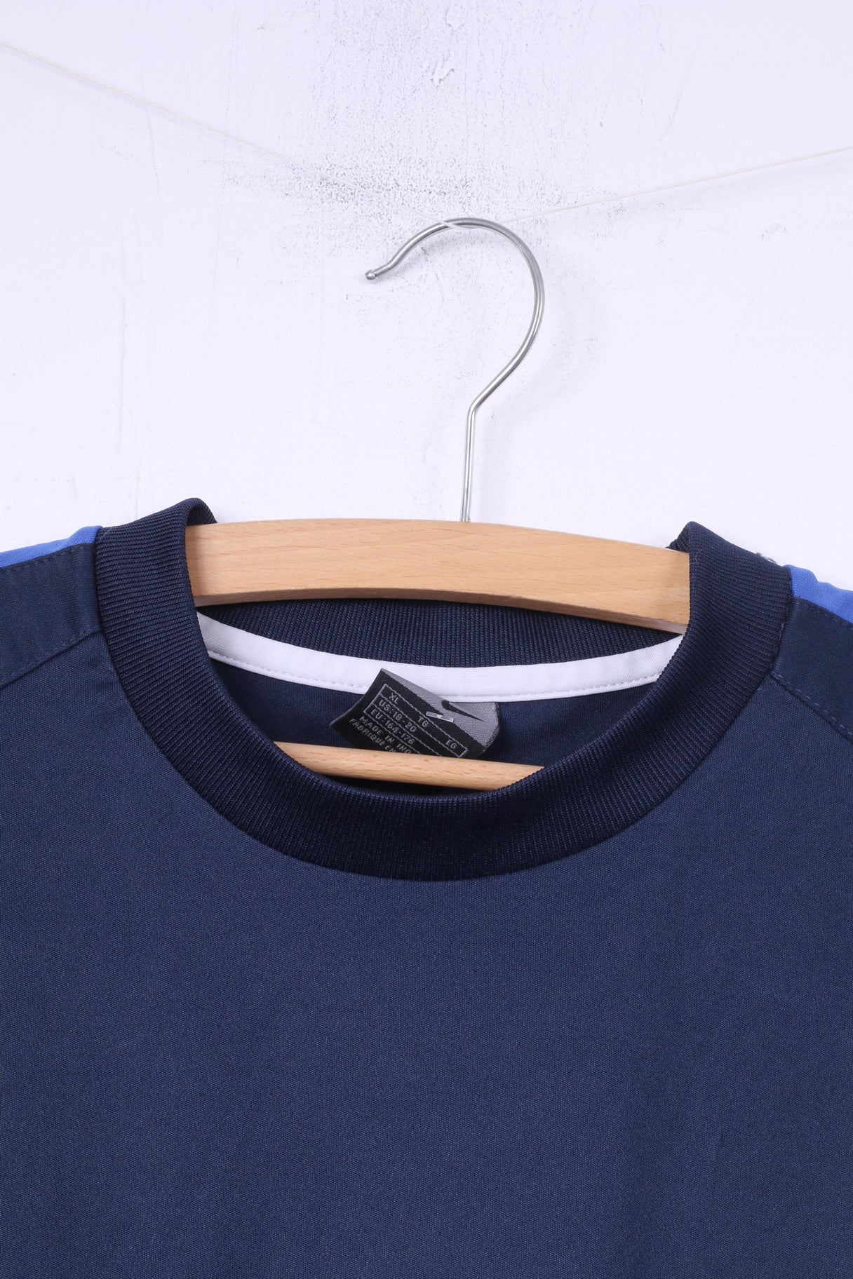 Nike Boys XL 18-20 Shirt Crew Neck Navy Sportswear Top