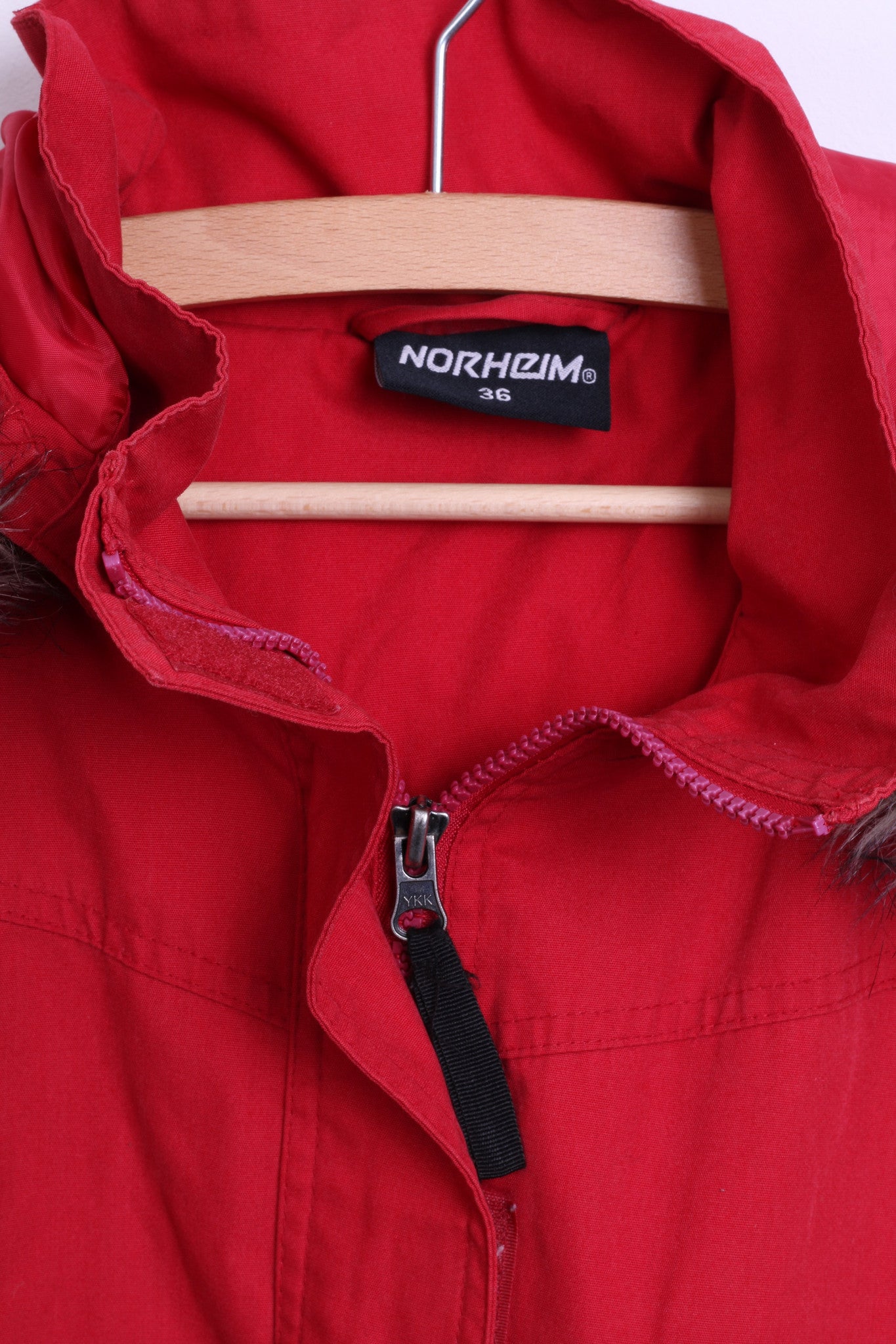 Norheim Womens S/M Jacket Hood Red Cream Sides Fur On The Hood - RetrospectClothes