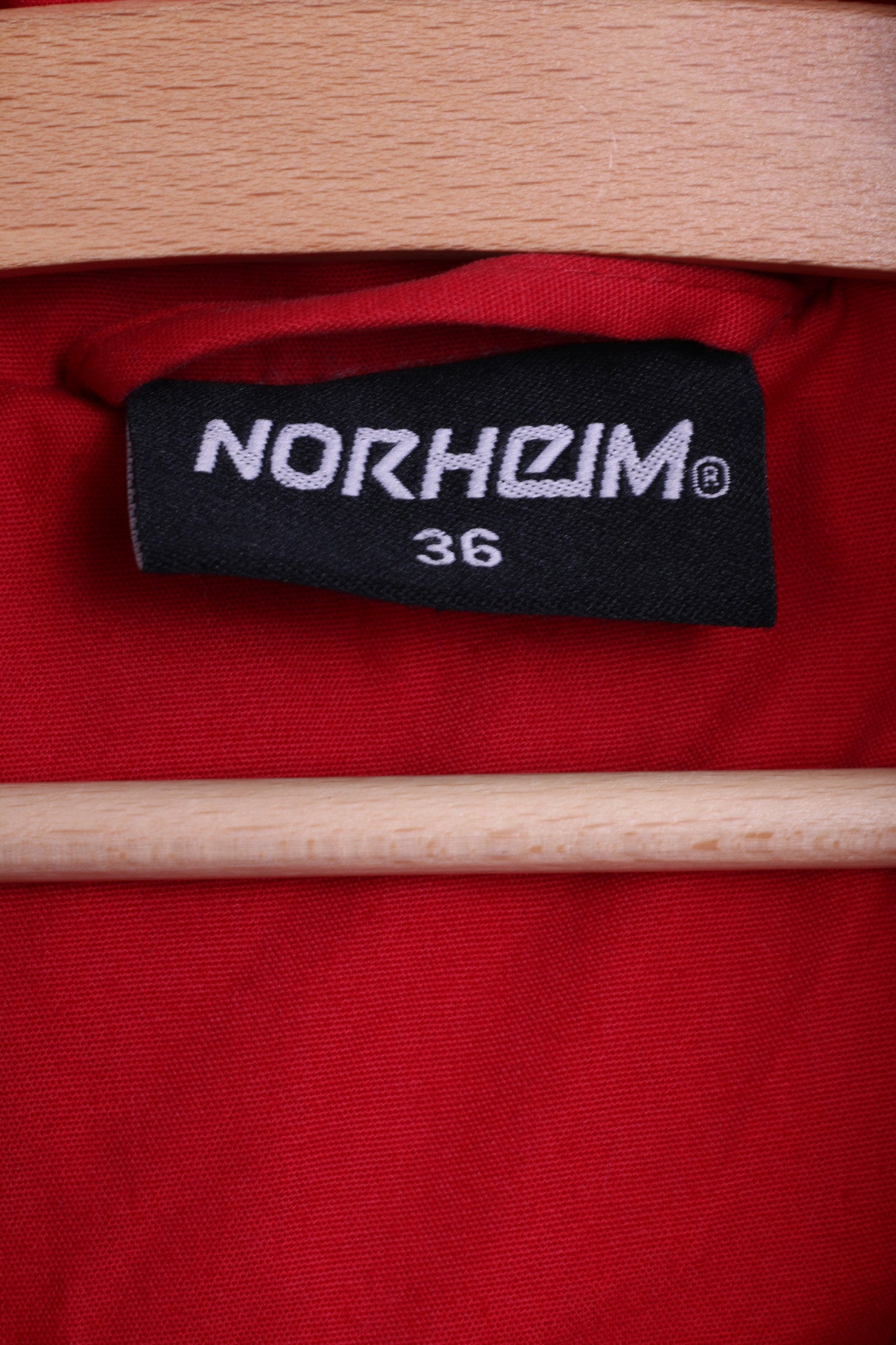 Norheim Womens S/M Jacket Hood Red Cream Sides Fur On The Hood - RetrospectClothes