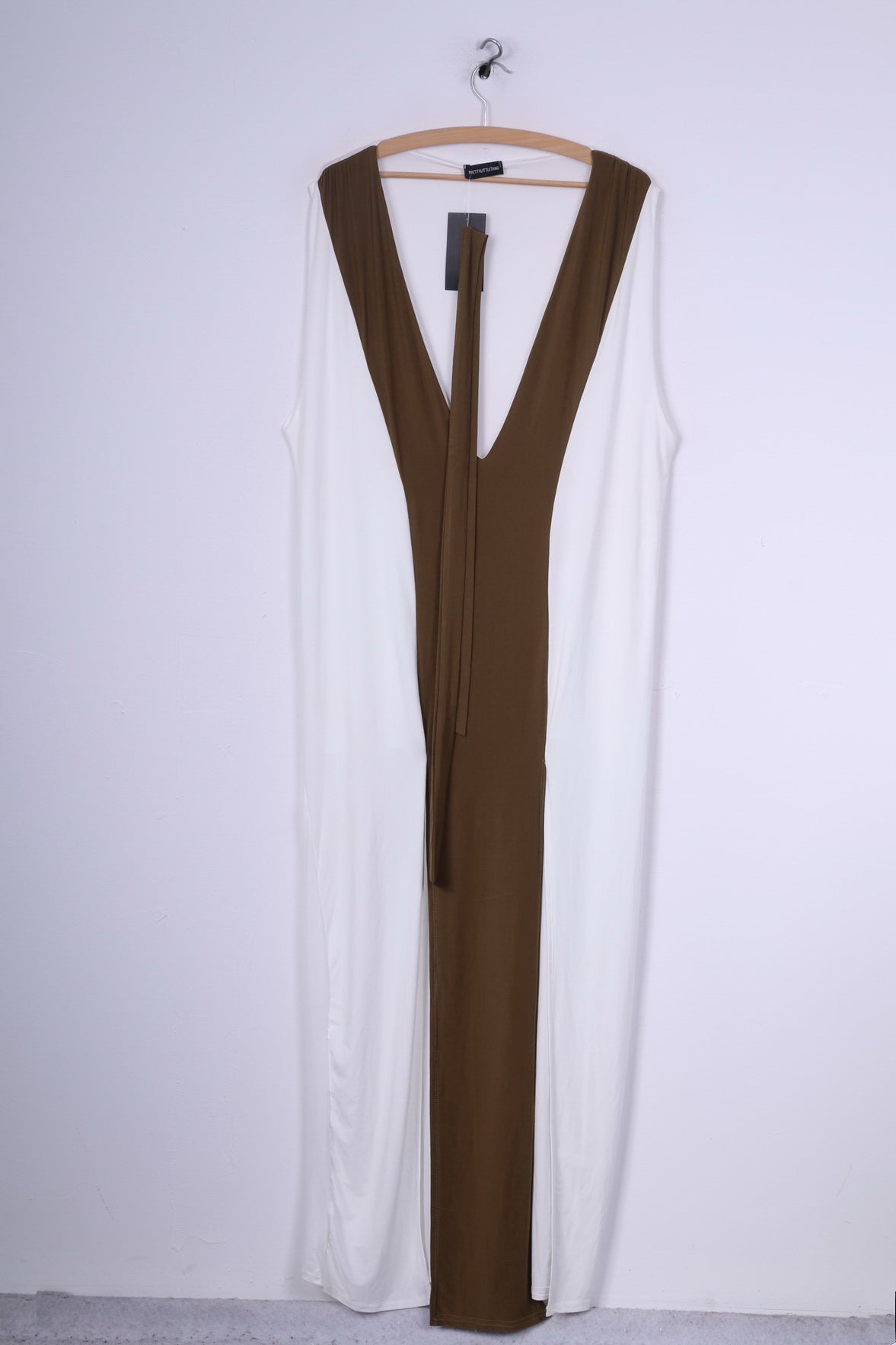 Nouveau Jolie petite chose femmes 14 XL robe Maya crème ceinturée Maxi sans manches col en 