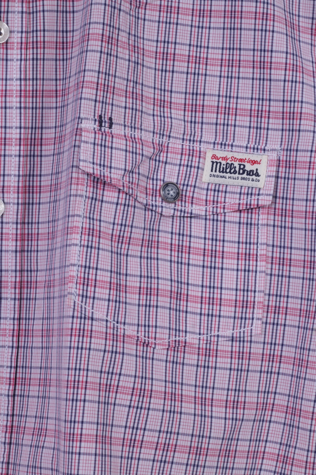 Mills Brothers Mens XL (M) Casual Shirt Red Check Cotton X18 Vintage Apparel Short Sleeve