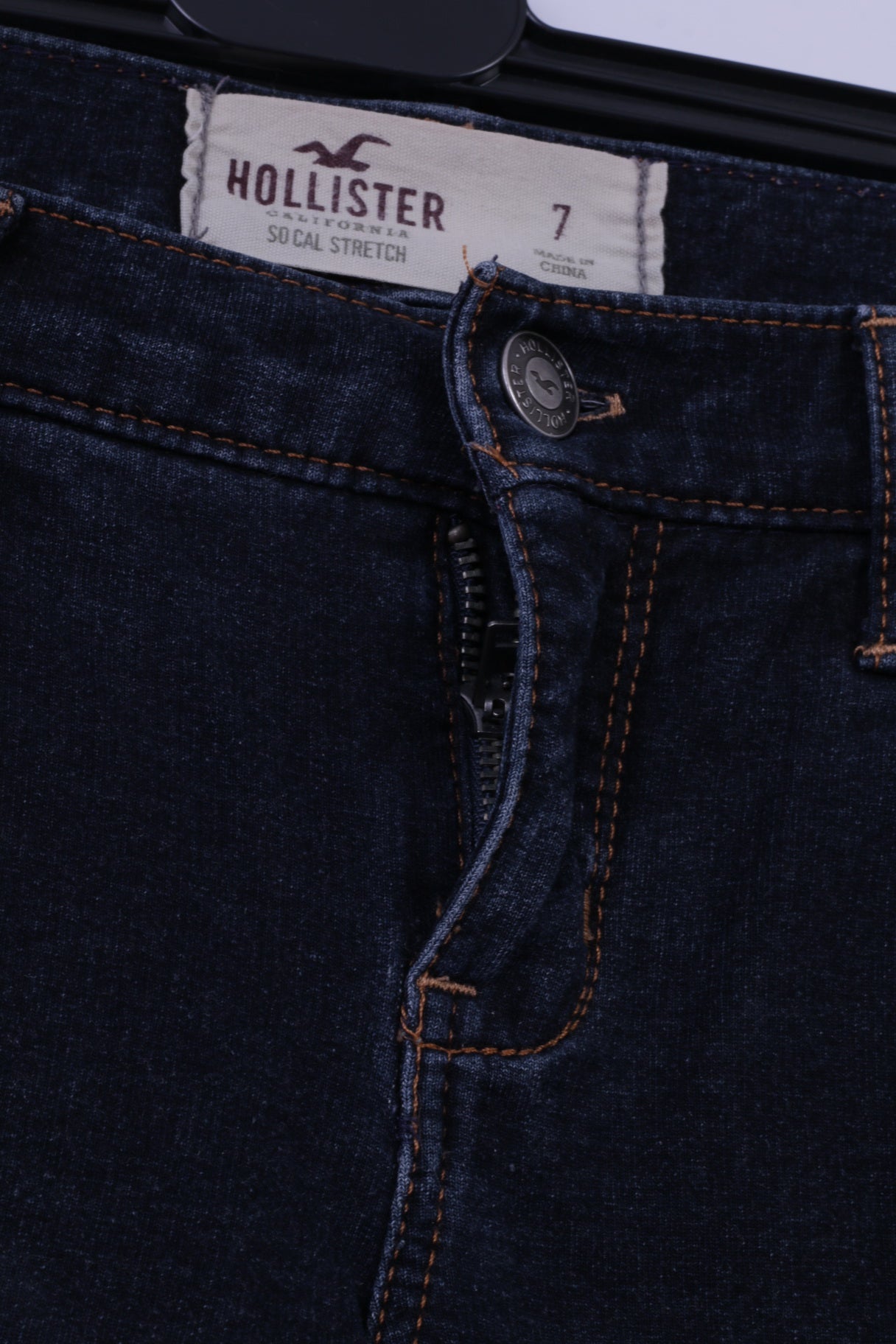 Pantaloni Hollister da donna 7 Pantaloni skinny social elasticizzati in cotone blu scuro ed elastan