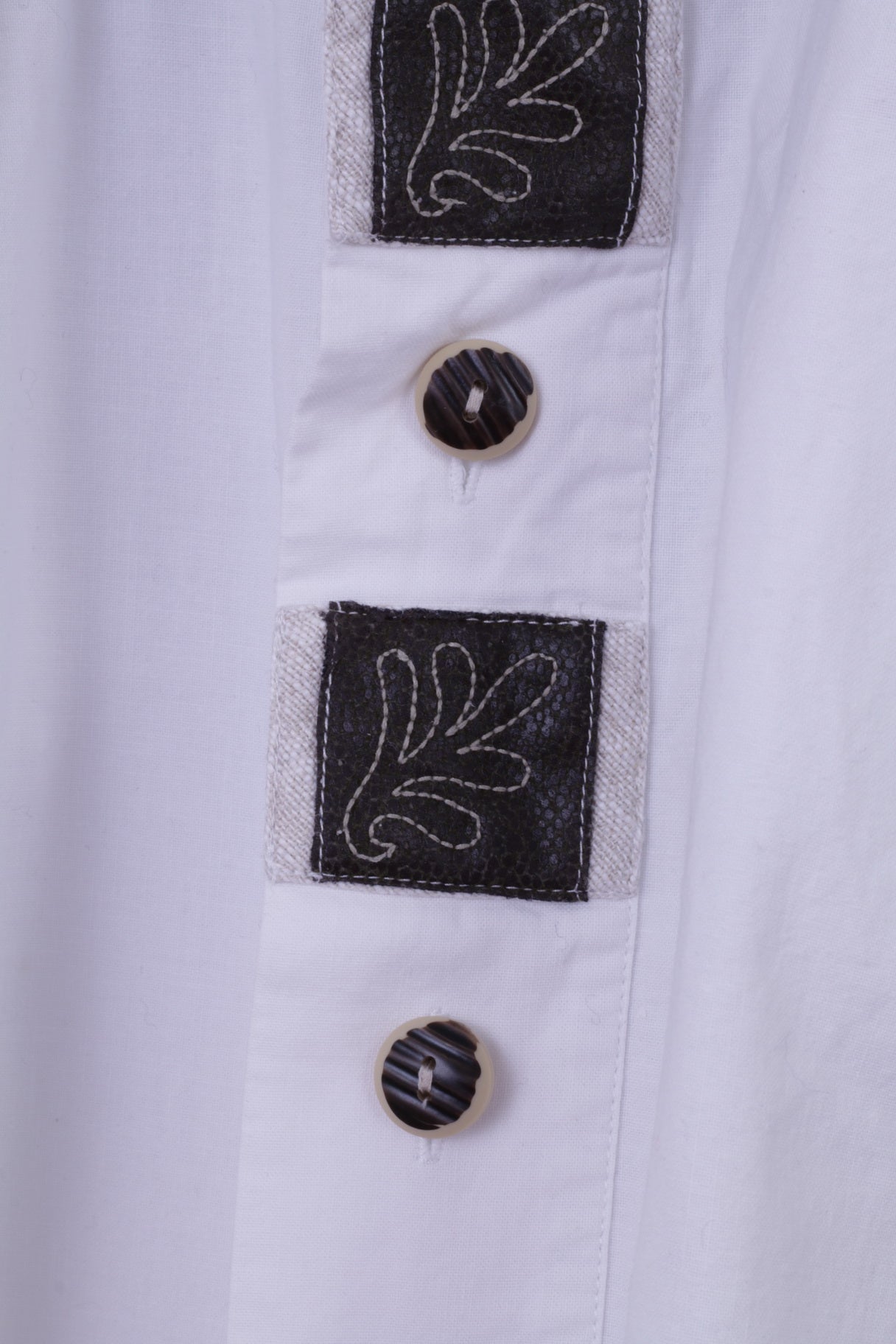 Landhaus by C&amp;A Chemise décontractée XL pour homme en coton blanc avec détails naturels et haut Tyrol